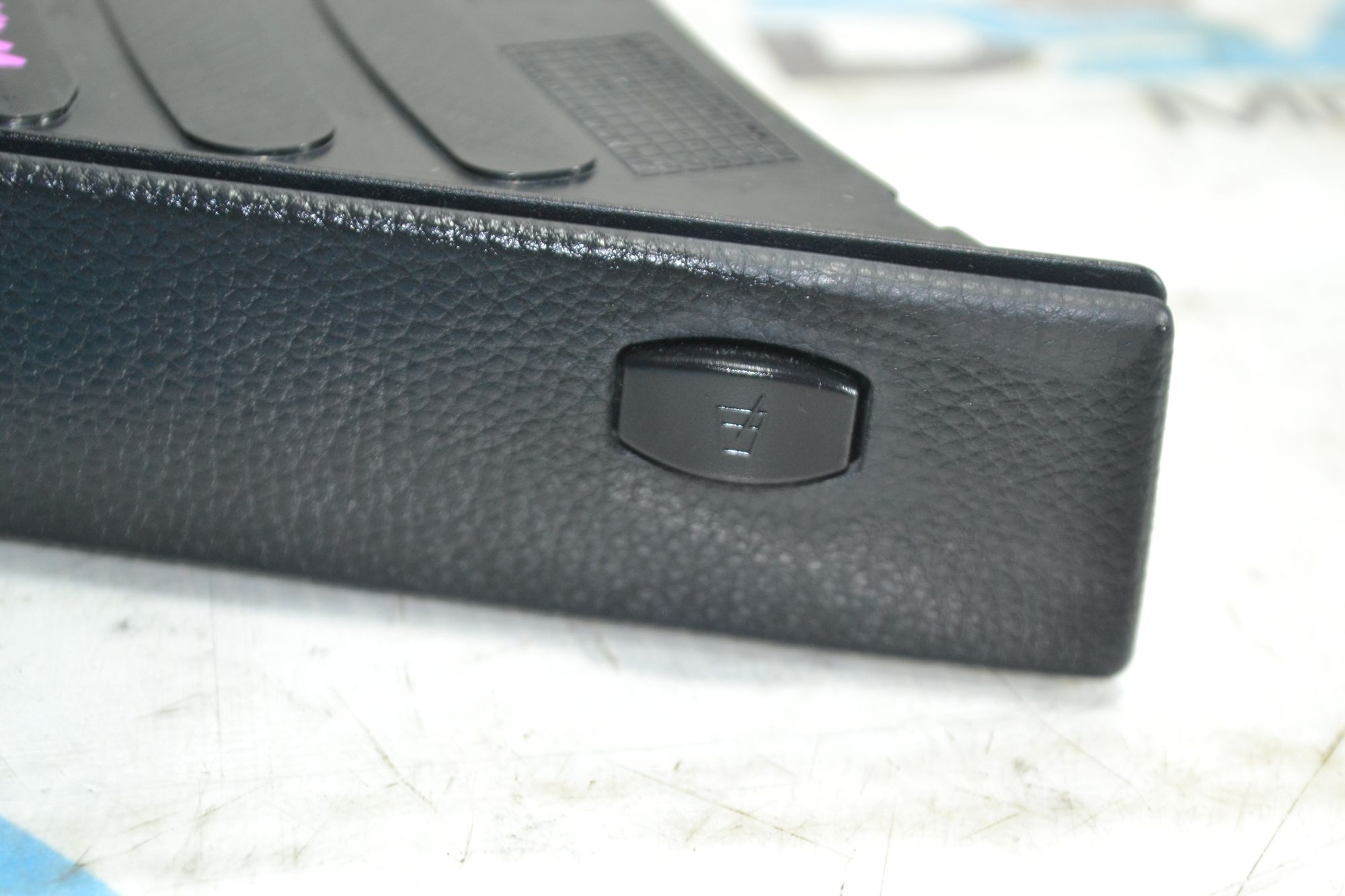 https://ycs.partsauto.market/partsauto-images/thmbs/userImages/b7628e092085f1f91467af1afb6e7630/part/fb7bcde5-2c2c-4dd8-907d-cdf9044388ab_1781094594045.jpg