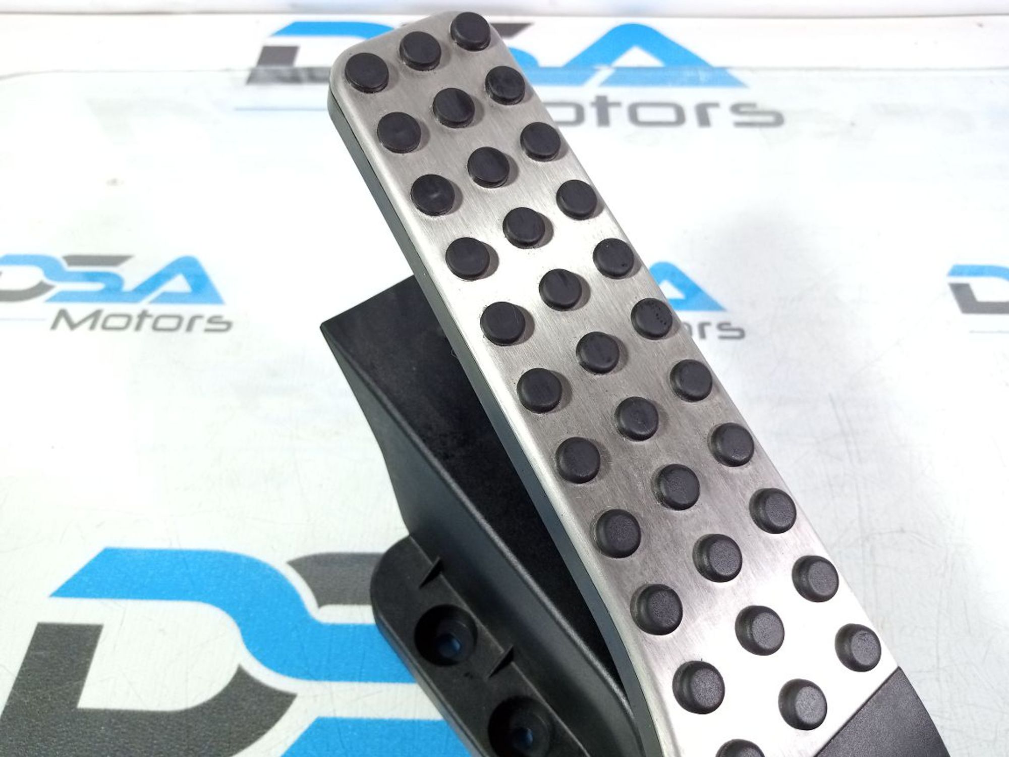 https://ycs.partsauto.market/partsauto-images/thmbs/userImages/b7628e092085f1f91467af1afb6e7630/part/fb9ff9fc-a27d-431d-9757-75f84c1c36de_1742894702240.jpg