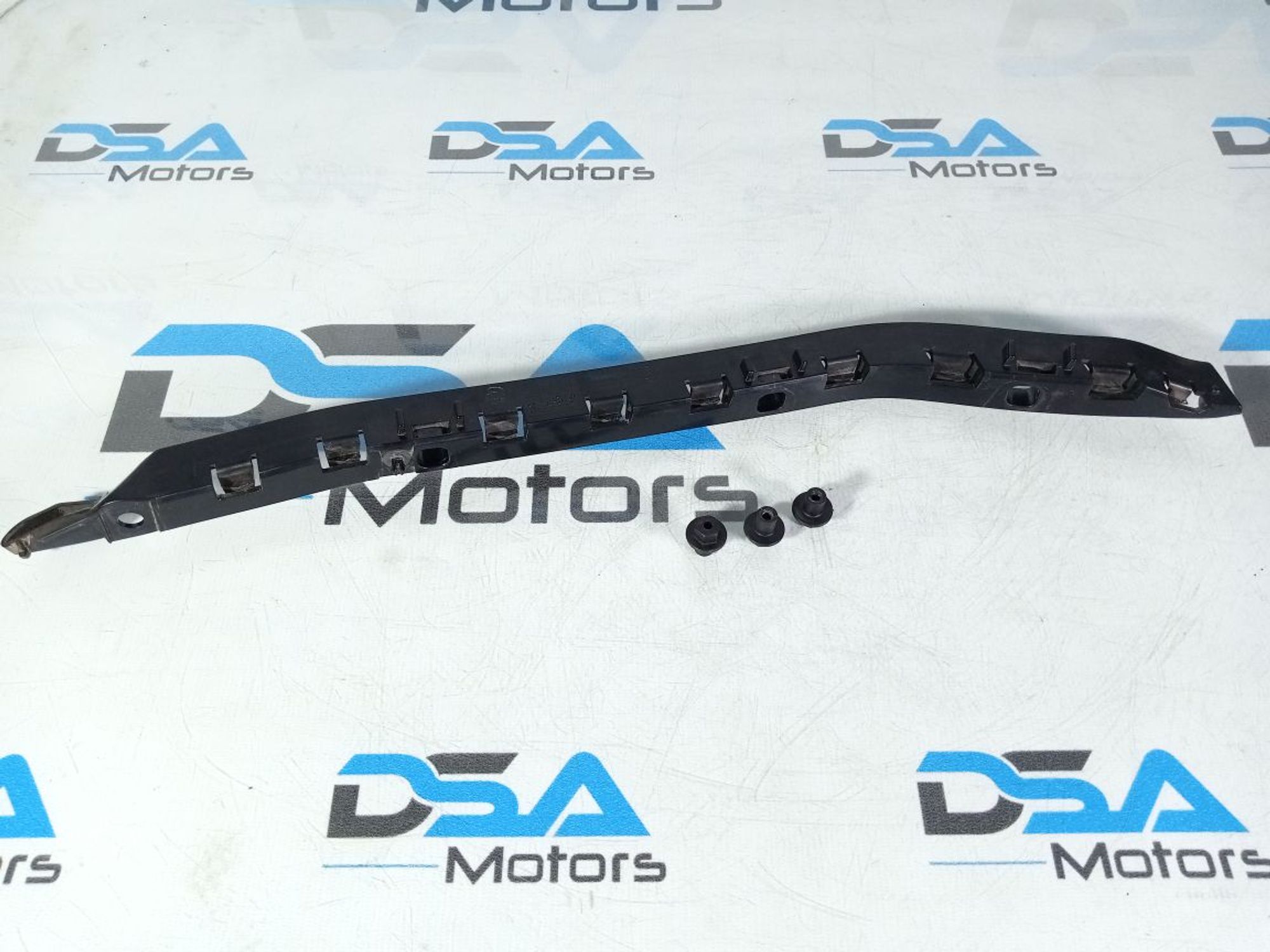 https://ycs.partsauto.market/partsauto-images/thmbs/userImages/b7628e092085f1f91467af1afb6e7630/part/fc2a5d7c-c310-426f-ae17-2020ac479746_1747212381703.jpg