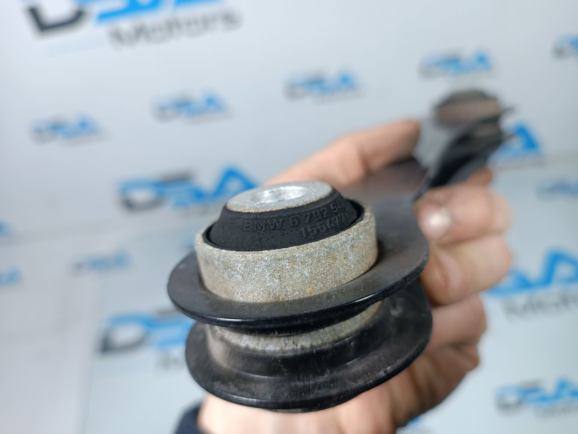 https://ycs.partsauto.market/partsauto-images/thmbs/userImages/b7628e092085f1f91467af1afb6e7630/part/fc6463b4-a096-46ef-bdc8-ef715c987568_1704297562181.jpg