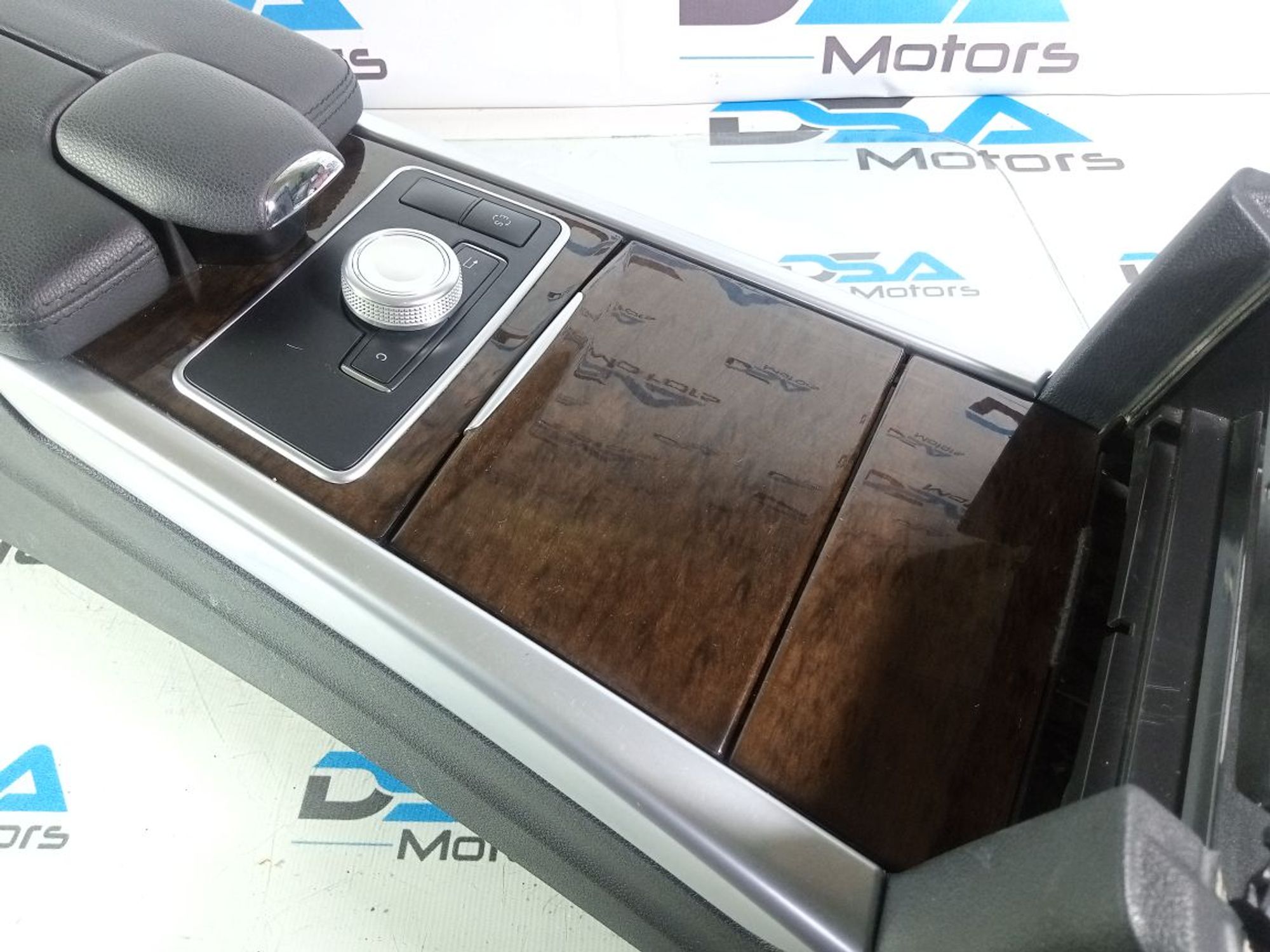 https://ycs.partsauto.market/partsauto-images/thmbs/userImages/b7628e092085f1f91467af1afb6e7630/part/fca5fe19-df6a-4ef4-b854-c75c36c53988_1740574197207.jpg