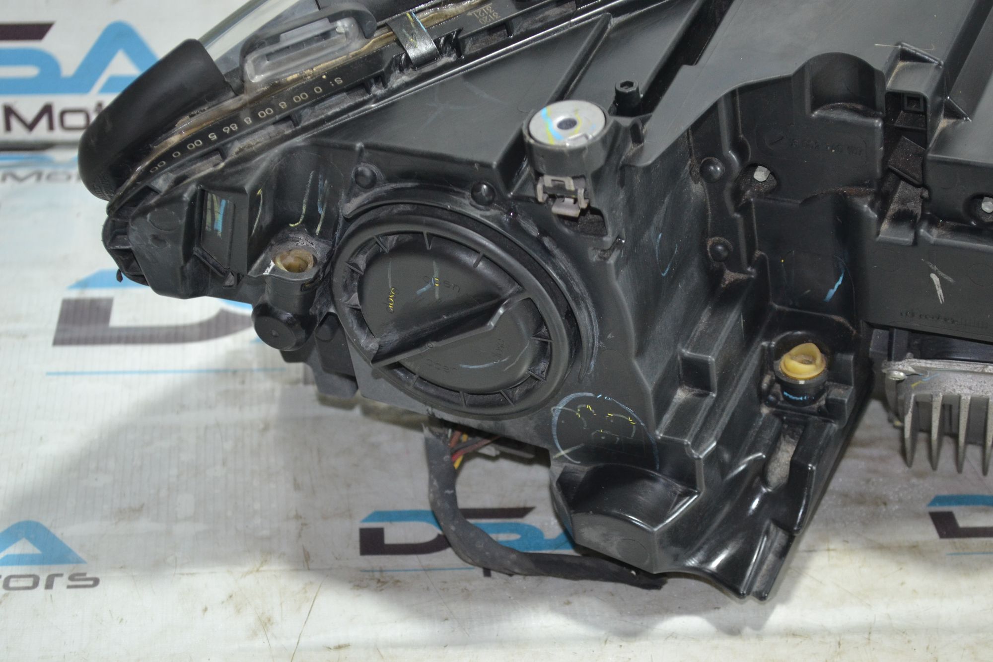 https://ycs.partsauto.market/partsauto-images/thmbs/userImages/b7628e092085f1f91467af1afb6e7630/part/fcd301dd-9da2-4867-b6f6-5a7d5adf15c1_1784893592126.jpg