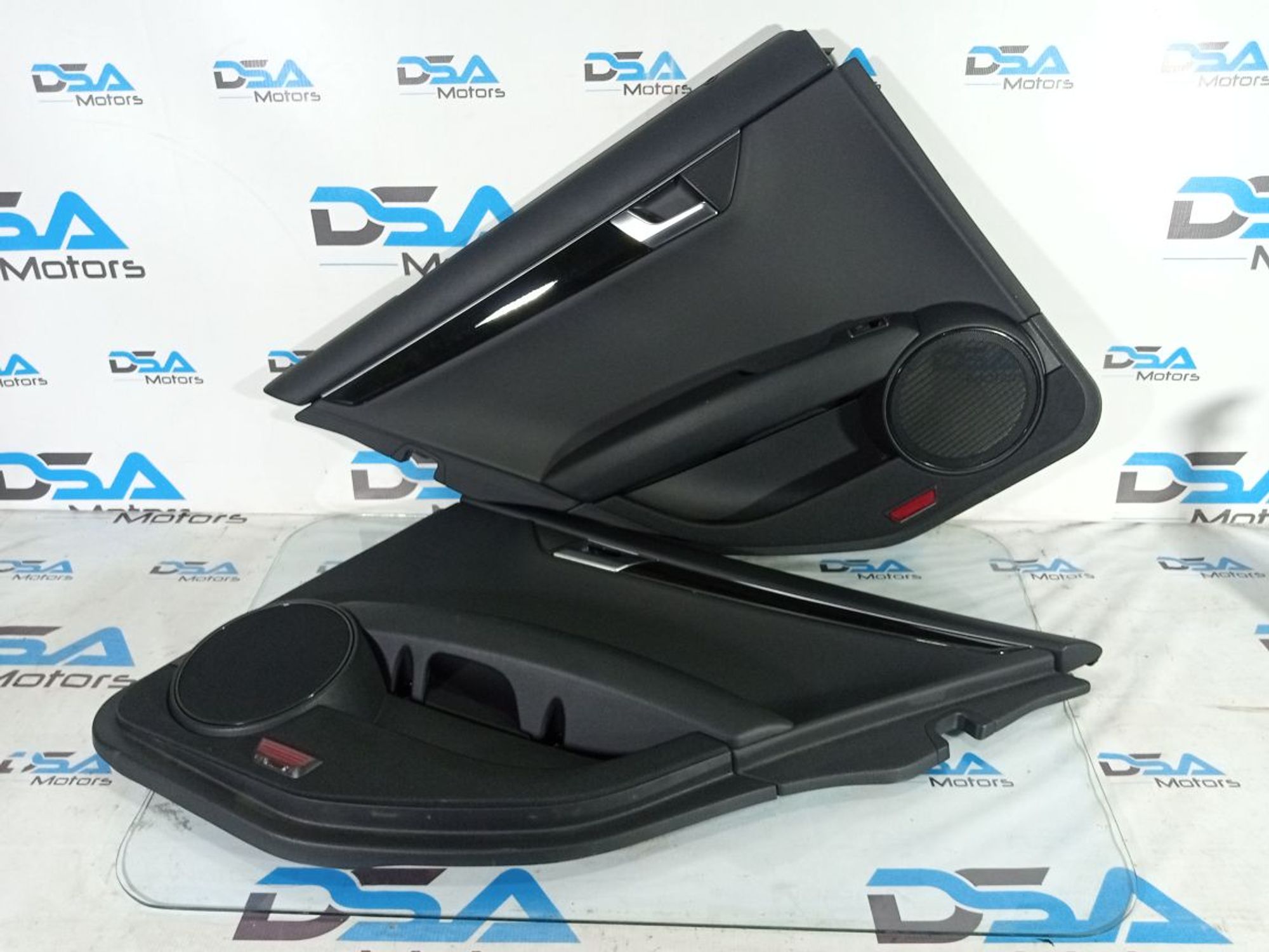 https://ycs.partsauto.market/partsauto-images/thmbs/userImages/b7628e092085f1f91467af1afb6e7630/part/fd440b40-79ae-4bcd-a36a-0eedb8be94bf_1734535075953.jpg
