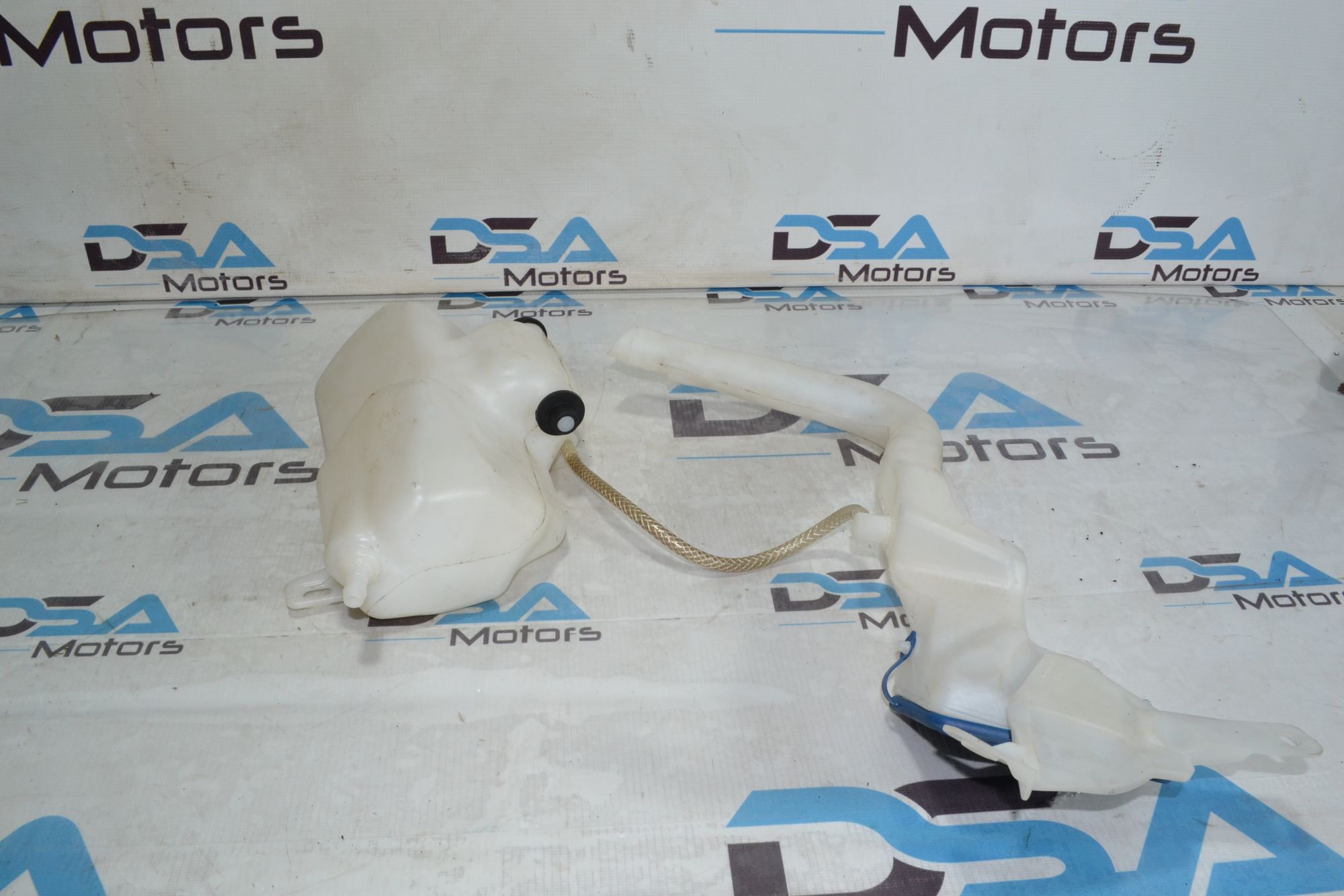 https://ycs.partsauto.market/partsauto-images/thmbs/userImages/b7628e092085f1f91467af1afb6e7630/part/fd65712a-e9e2-431d-aaca-cdf84b35f727_1779801992303.jpg