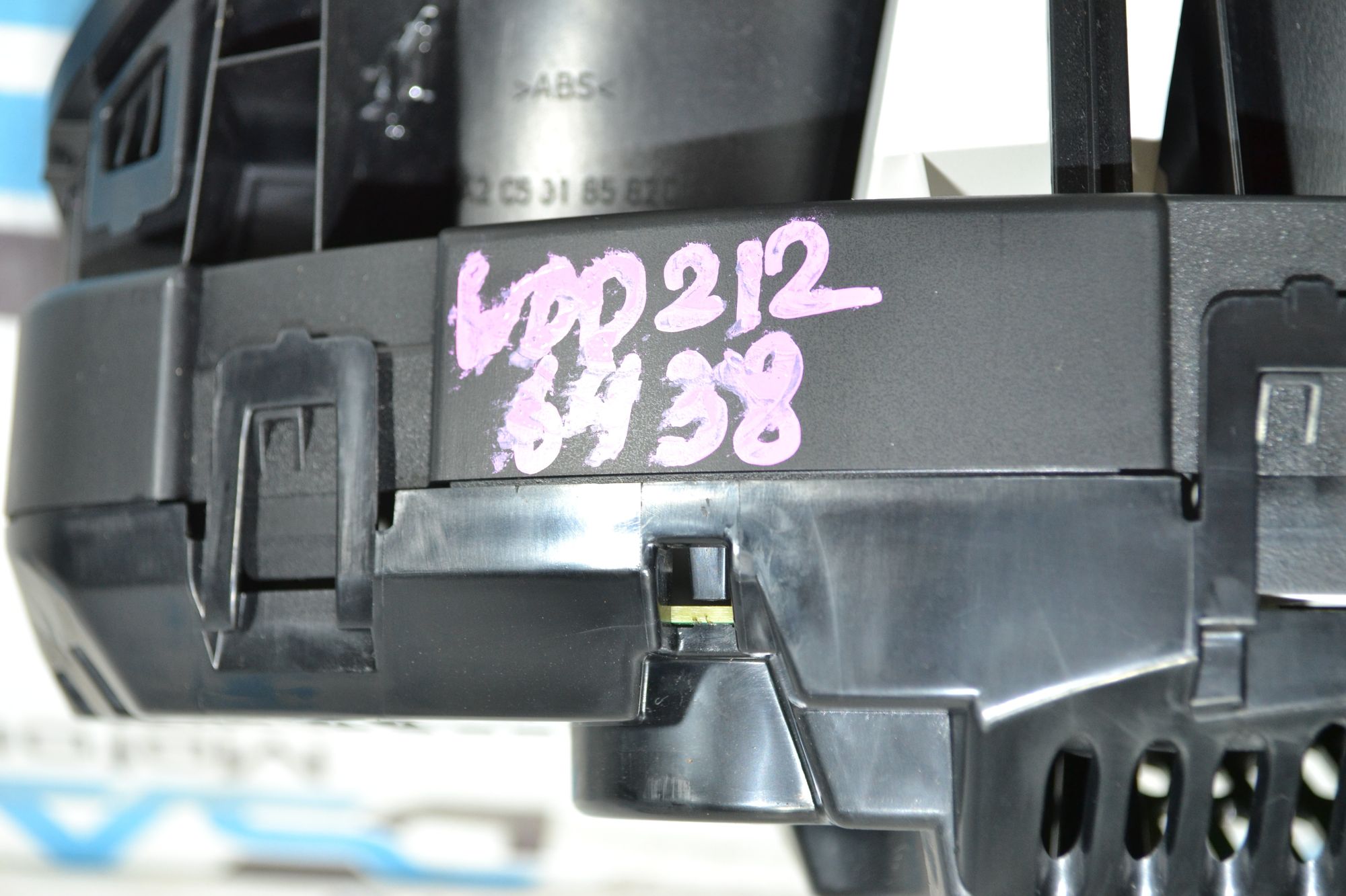https://ycs.partsauto.market/partsauto-images/thmbs/userImages/b7628e092085f1f91467af1afb6e7630/part/fe760bca-1588-4141-967a-15655f9f1594_1784021832004.jpg
