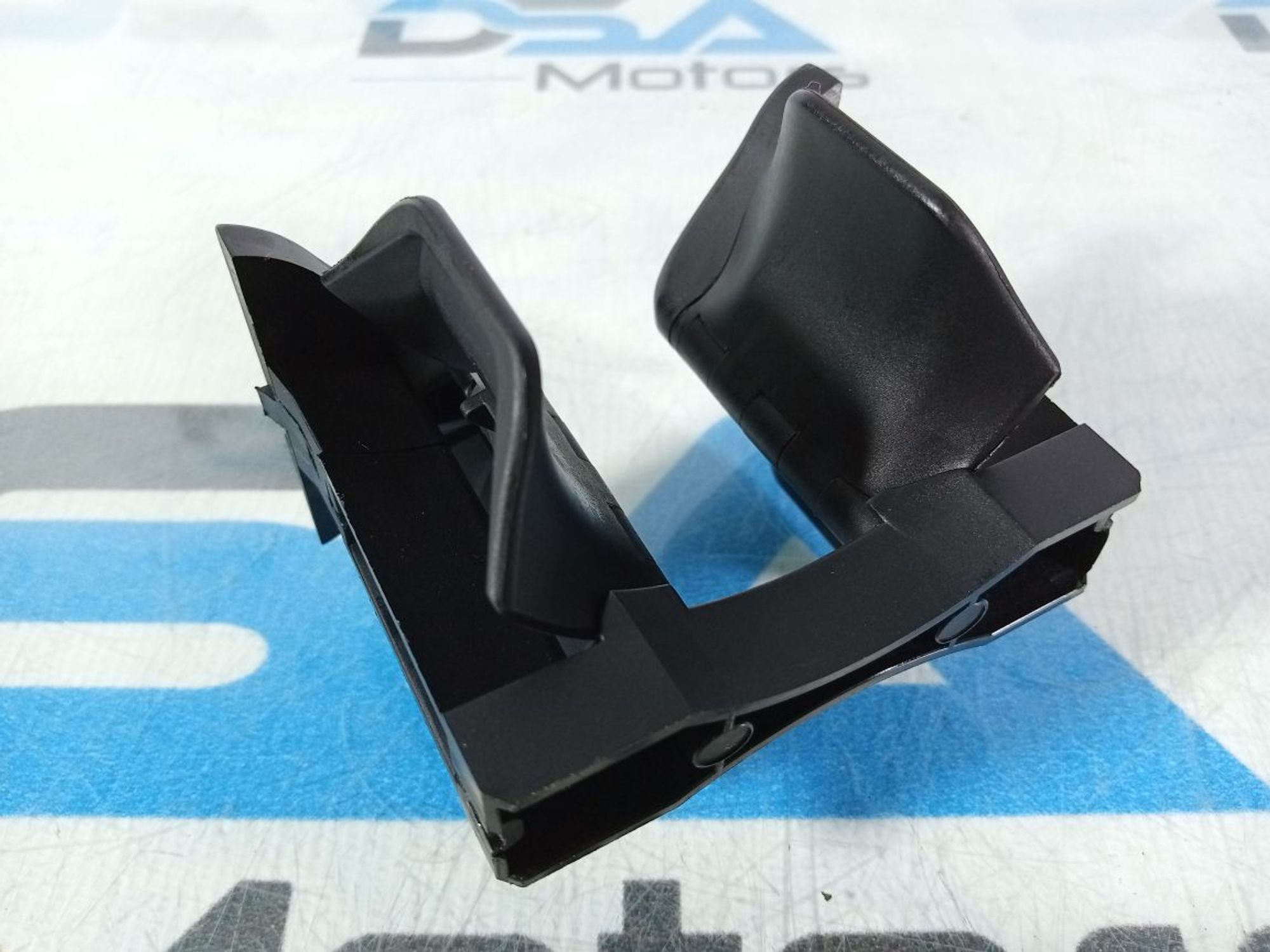https://ycs.partsauto.market/partsauto-images/thmbs/userImages/b7628e092085f1f91467af1afb6e7630/part/fea85261-736c-40aa-8e3a-713b1b085f39_1744143064012.jpg