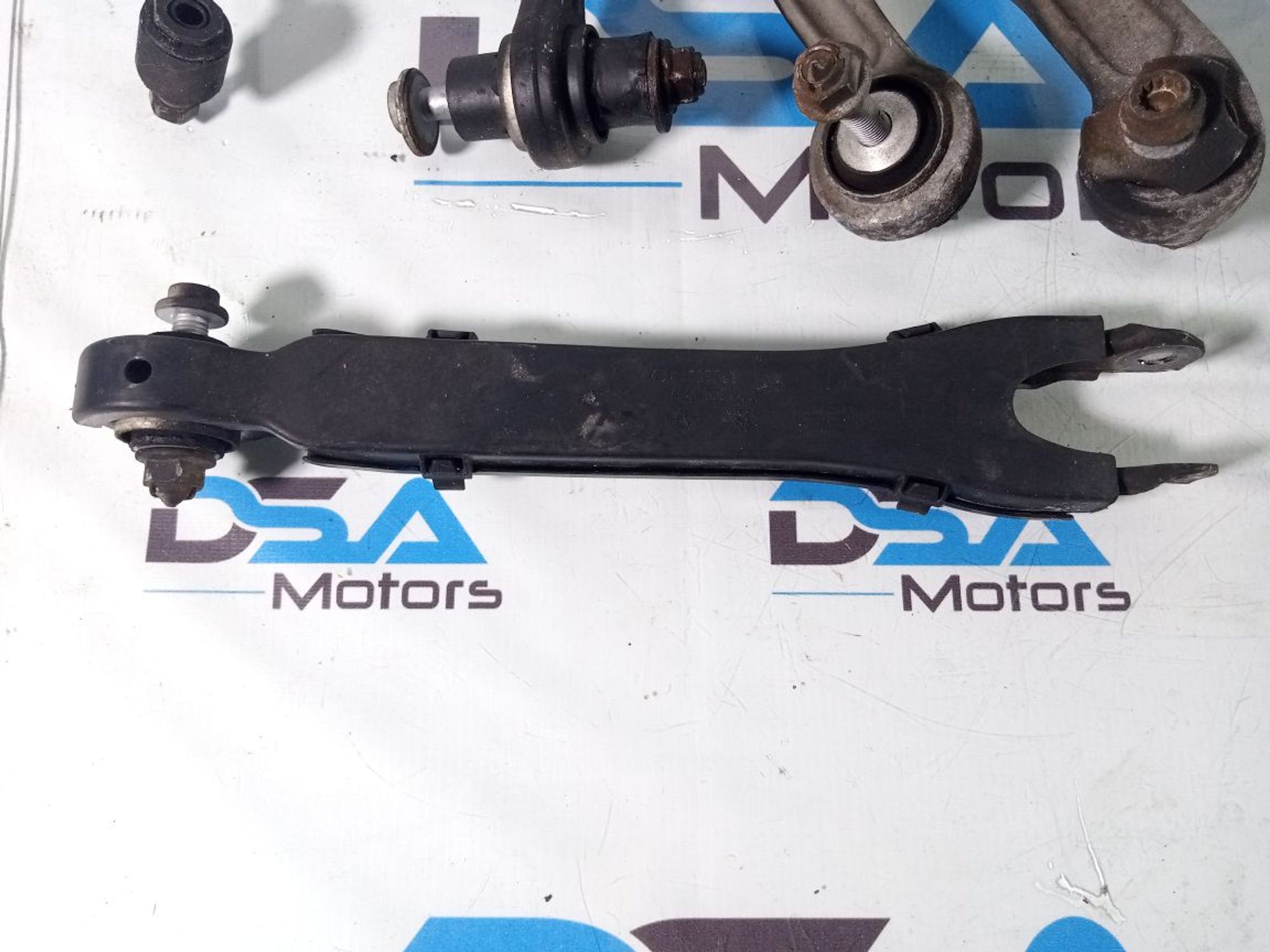 https://ycs.partsauto.market/partsauto-images/thmbs/userImages/b7628e092085f1f91467af1afb6e7630/part/fead0398-98bf-4955-9354-9d00e49feb13_1721735784152.jpg