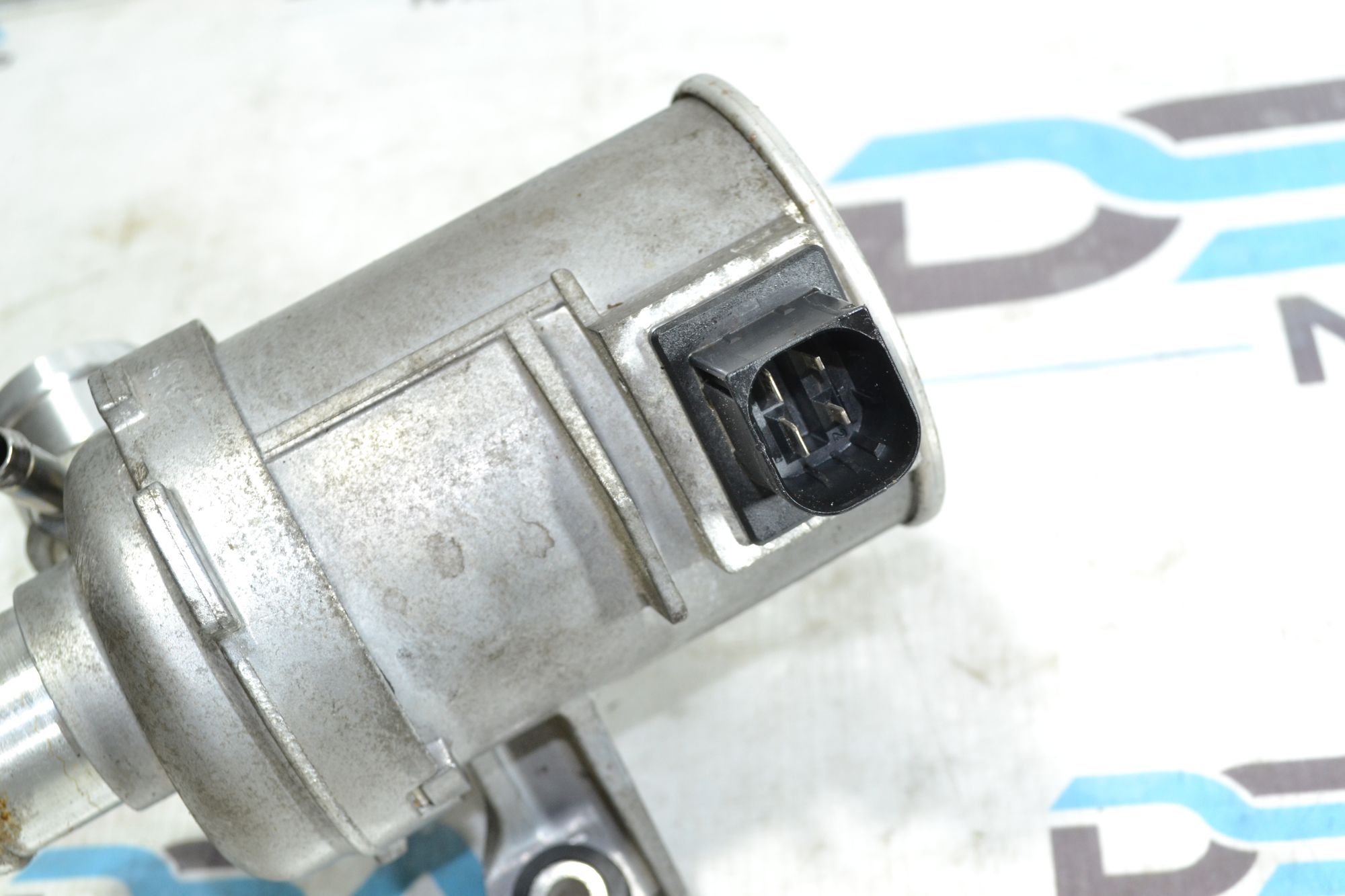 https://ycs.partsauto.market/partsauto-images/thmbs/userImages/b7628e092085f1f91467af1afb6e7630/part/fee532fe-d8c2-45ba-b7dc-732909797996_1783509541026.jpg