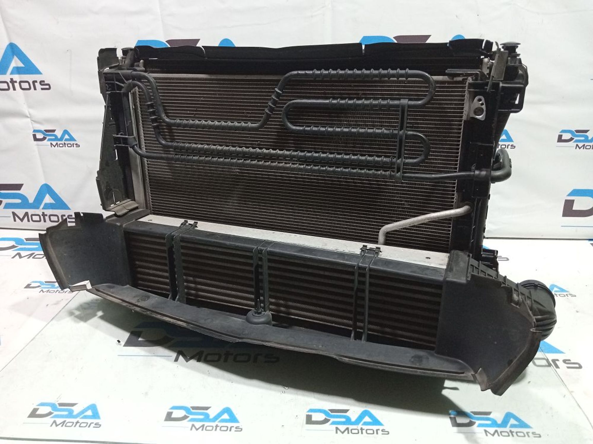 https://ycs.partsauto.market/partsauto-images/thmbs/userImages/b7628e092085f1f91467af1afb6e7630/part/ffb39517-1267-44fc-9c55-68b24ed612ae_1749152387998.jpg