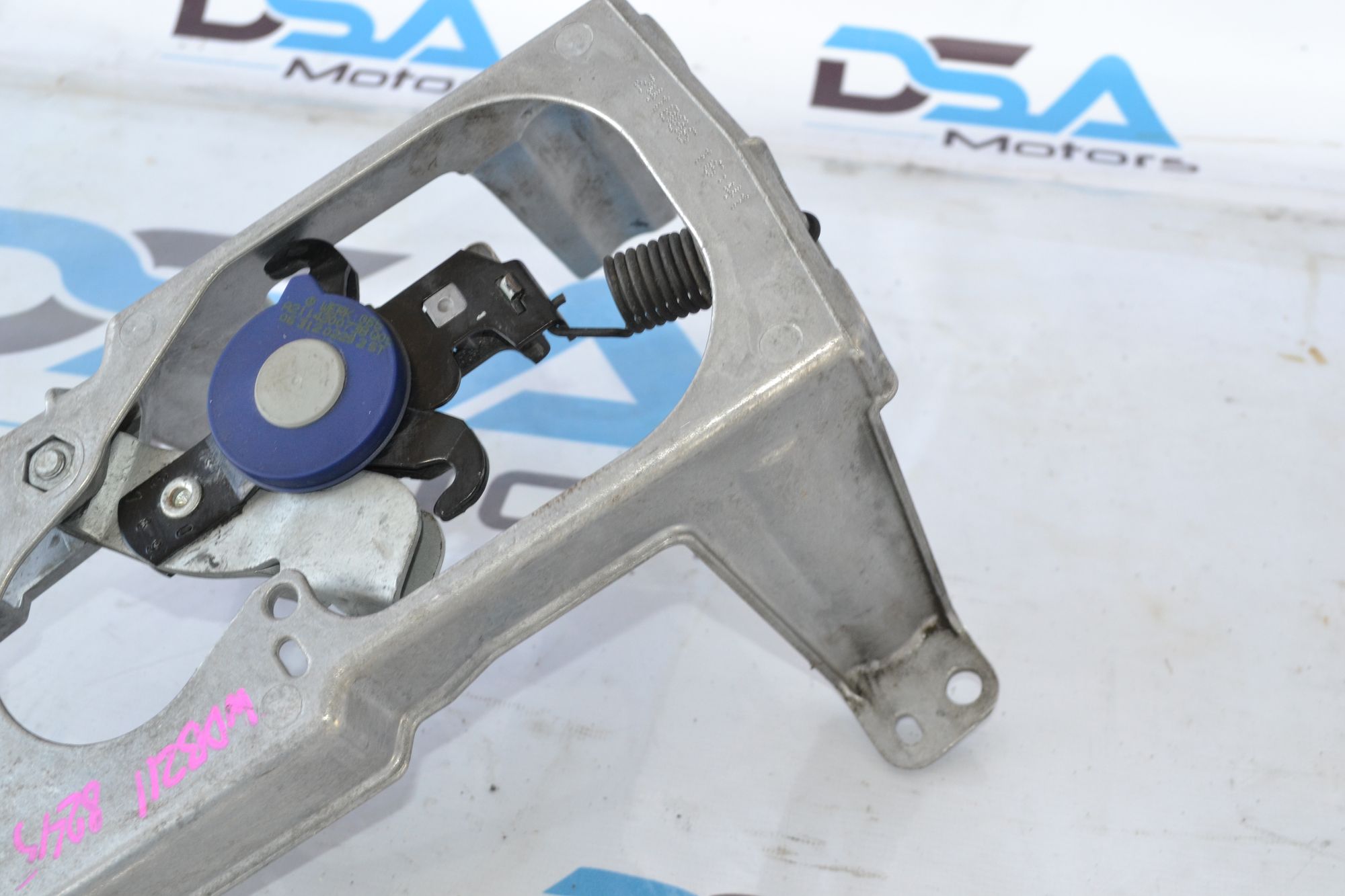 https://ycs.partsauto.market/partsauto-images/thmbs/userImages/b7628e092085f1f91467af1afb6e7630/part/ffc0f18e-0fd9-4c84-a6e1-fad97a0430d4_1781527106752.jpg