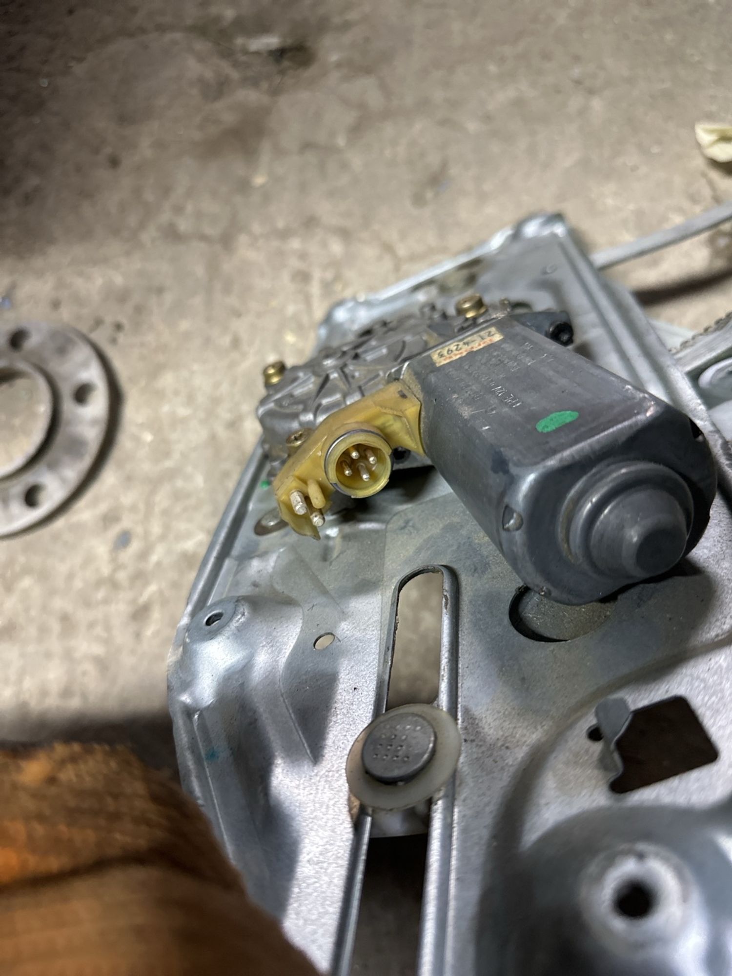 https://ycs.partsauto.market/partsauto-images/thmbs/userImages/c566b97a16b148191013c3a1016369ae/part/26d57f8f-a2f6-4179-ba6c-24ab7ca0f89a_1742381016460.jpg