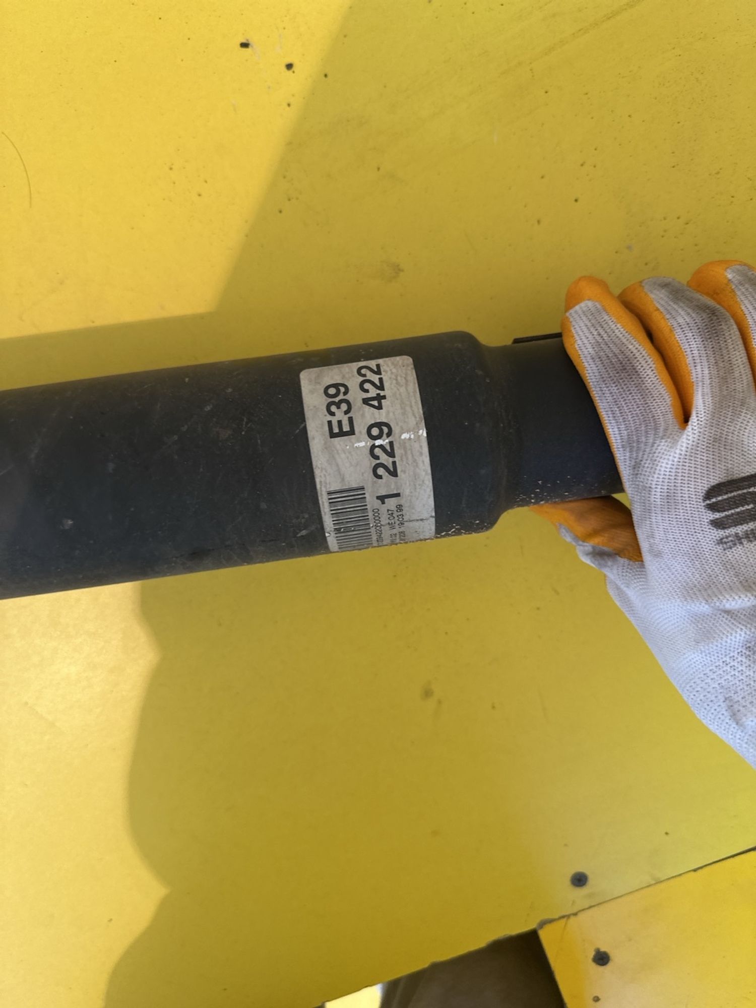 https://ycs.partsauto.market/partsauto-images/thmbs/userImages/c566b97a16b148191013c3a1016369ae/part/dfe055f2-f73e-424d-b3ac-03a3b1509a68_1746949566226.jpg