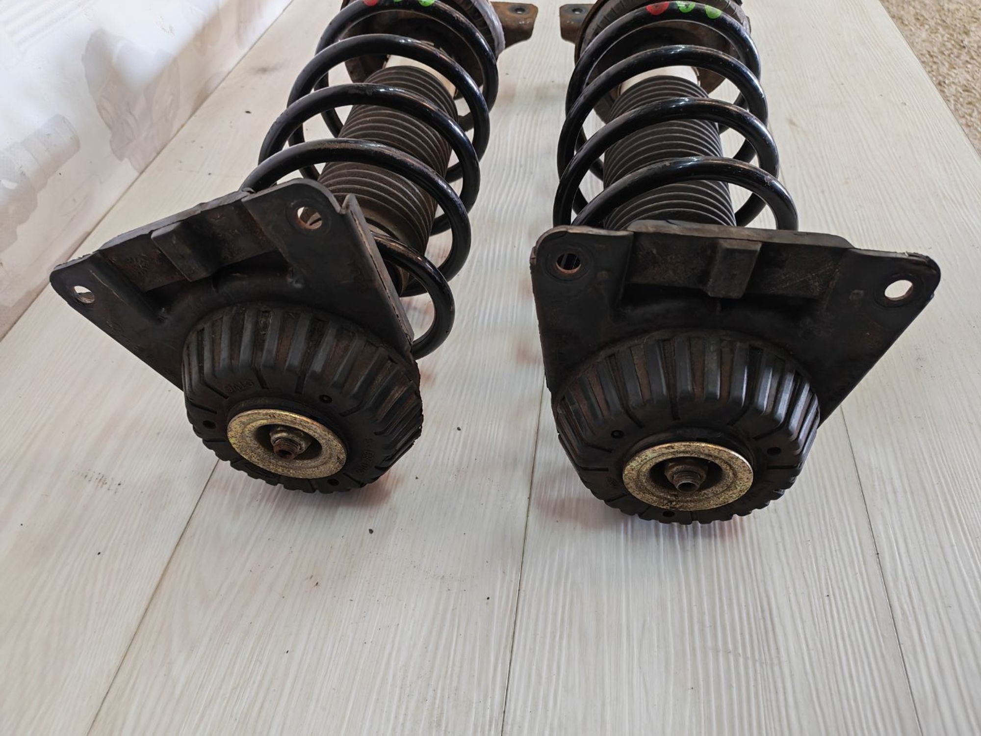 https://ycs.partsauto.market/partsauto-images/thmbs/userImages/c62dbafdfd507ffb436309ece2903ec8/part/2b3be112-f692-4fe6-b8d3-c89f00c74e38_1774376473205.jpg
