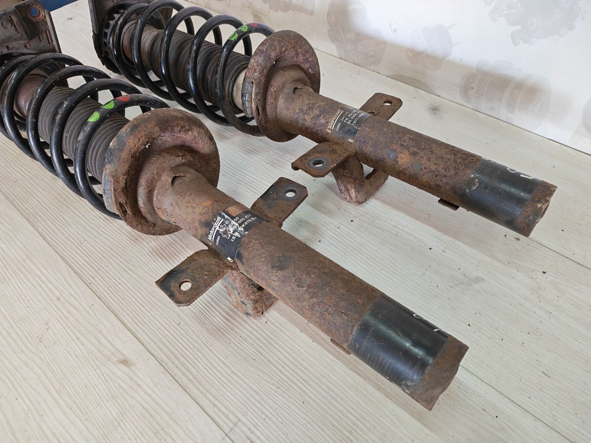 https://ycs.partsauto.market/partsauto-images/thmbs/userImages/c62dbafdfd507ffb436309ece2903ec8/part/73e111c7-00a9-46fa-bdba-54526cbdf22f_1774376474437.jpg