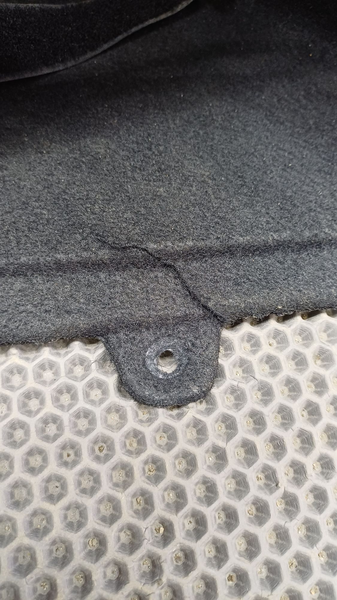 Б/У Обшивка багажника левая Kia Rio 4 (G4FG) 1.6L AT 2021, 1490 рублей, Краснодар