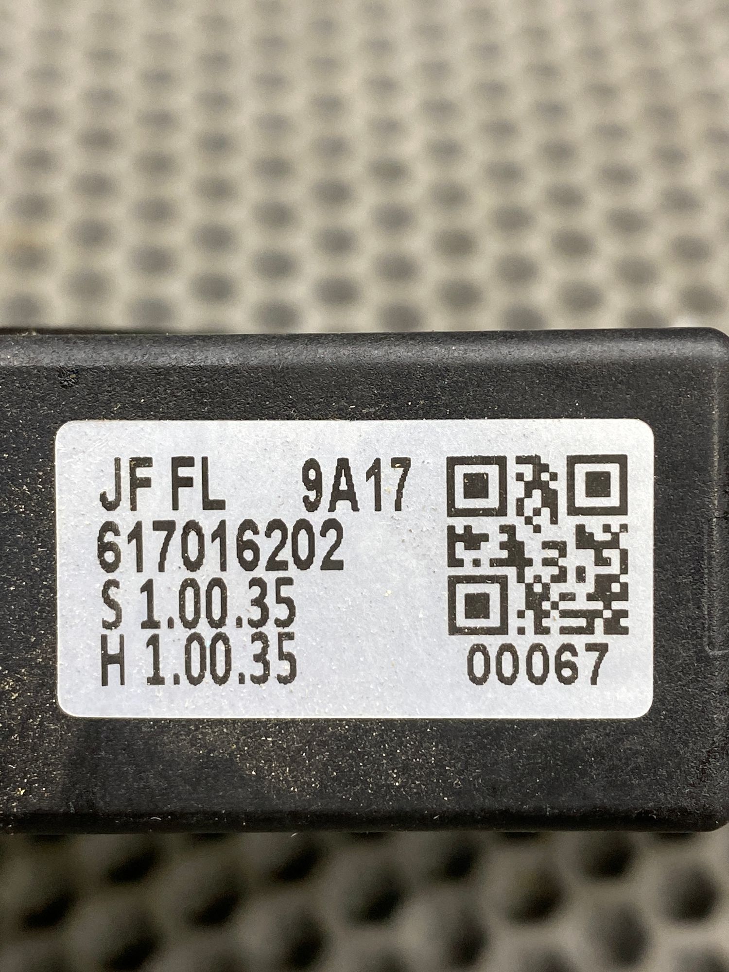 https://ycs.partsauto.market/partsauto-images/thmbs/userImages/c8f07ba63eb5b2f0f6006ea854bf8f7d/part/011e4030-fe1b-42ce-82ab-8aa4251ddb00_1777646248696.jpg