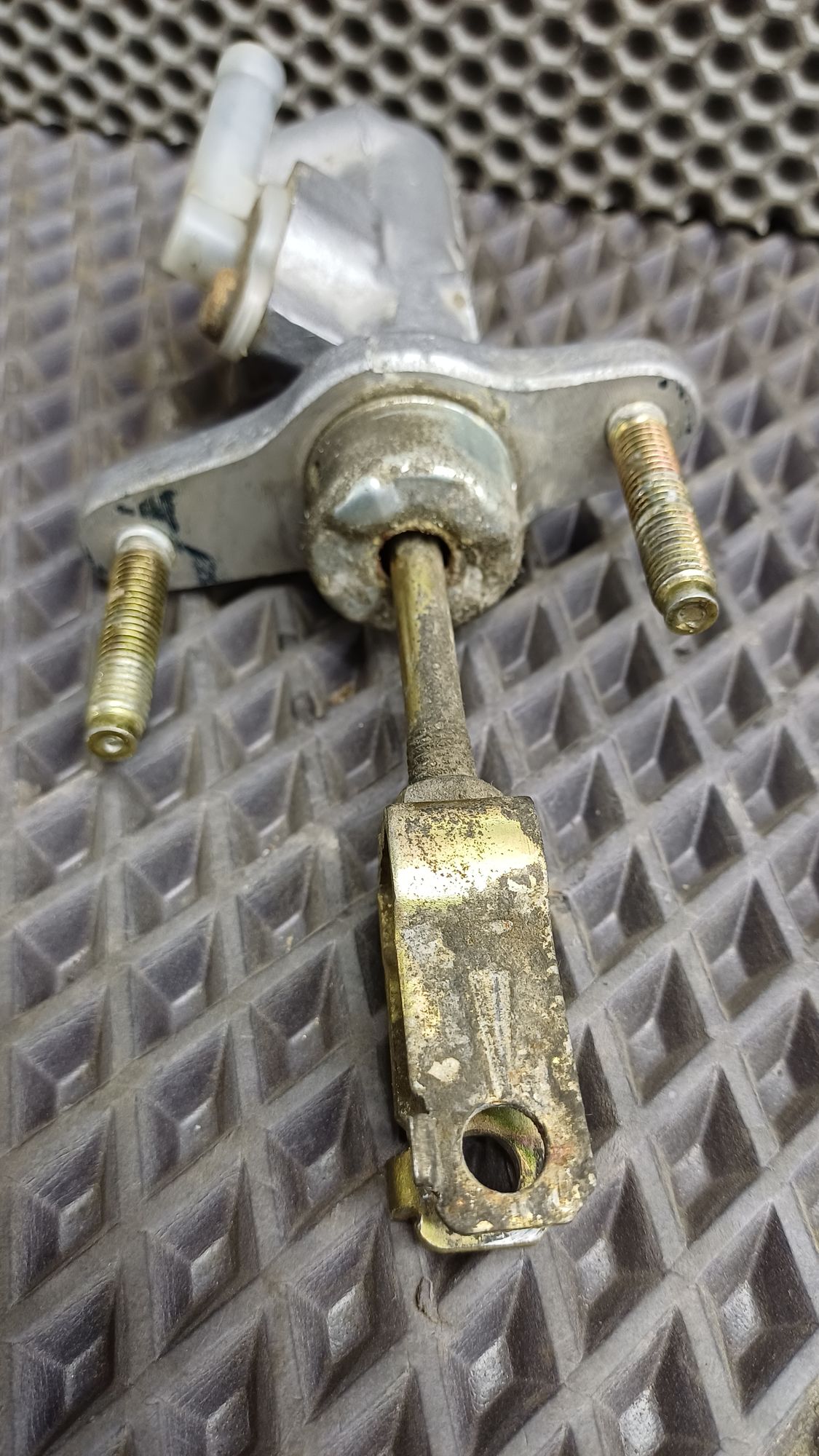 Б/У Цилиндр сцепления рабочий Toyota CARINA E 6 дорест. 1992—1996 1994 Зеленый, 990 рублей, Краснодар