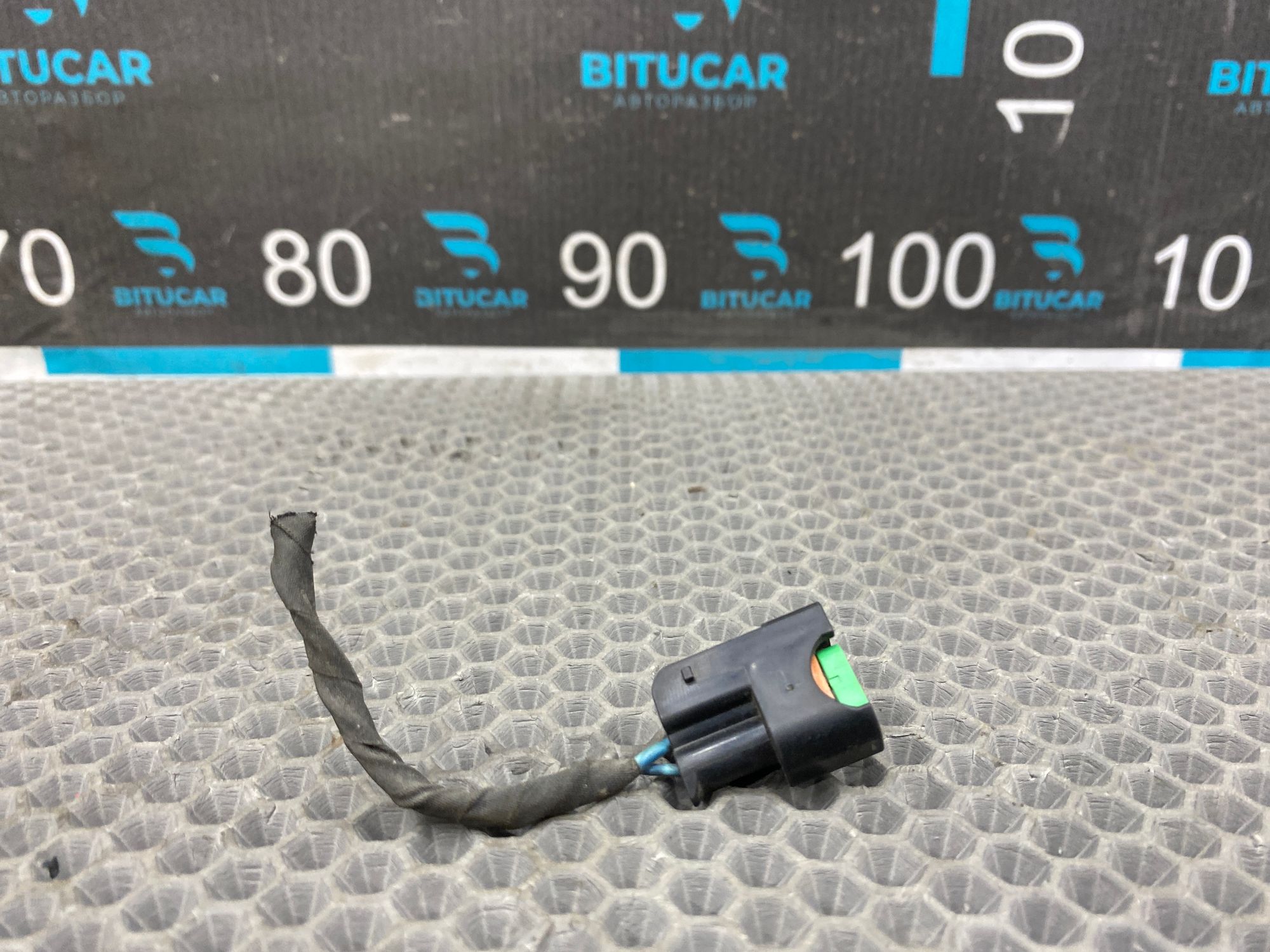 https://ycs.partsauto.market/partsauto-images/thmbs/userImages/c8f07ba63eb5b2f0f6006ea854bf8f7d/part/01439fb3-8f2e-496e-858c-5940e65cc16f_1768301005316.jpg
