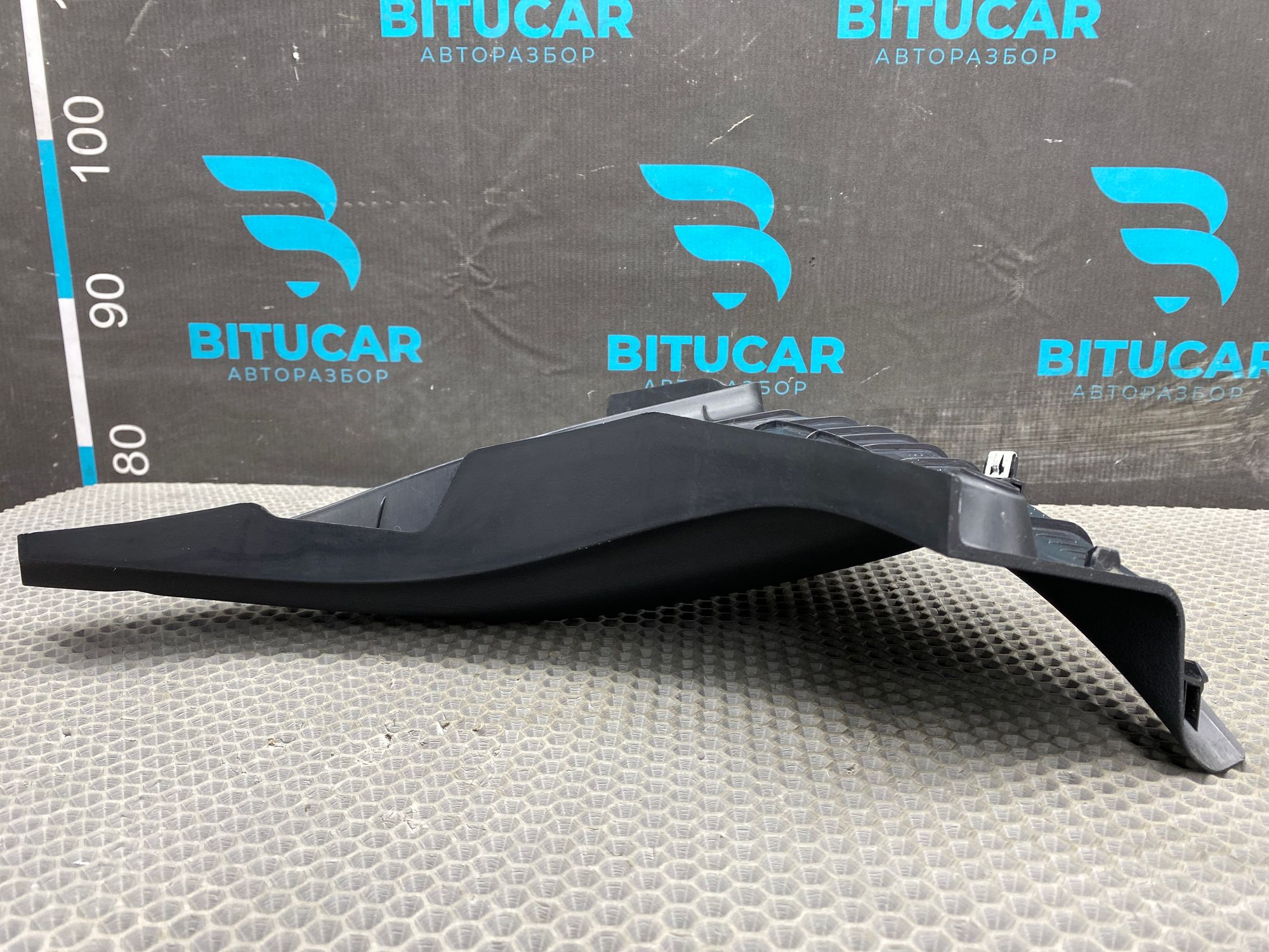 https://ycs.partsauto.market/partsauto-images/thmbs/userImages/c8f07ba63eb5b2f0f6006ea854bf8f7d/part/015bf7ac-0452-4d61-8a2f-501dc0a314c0_1777028994637.jpg