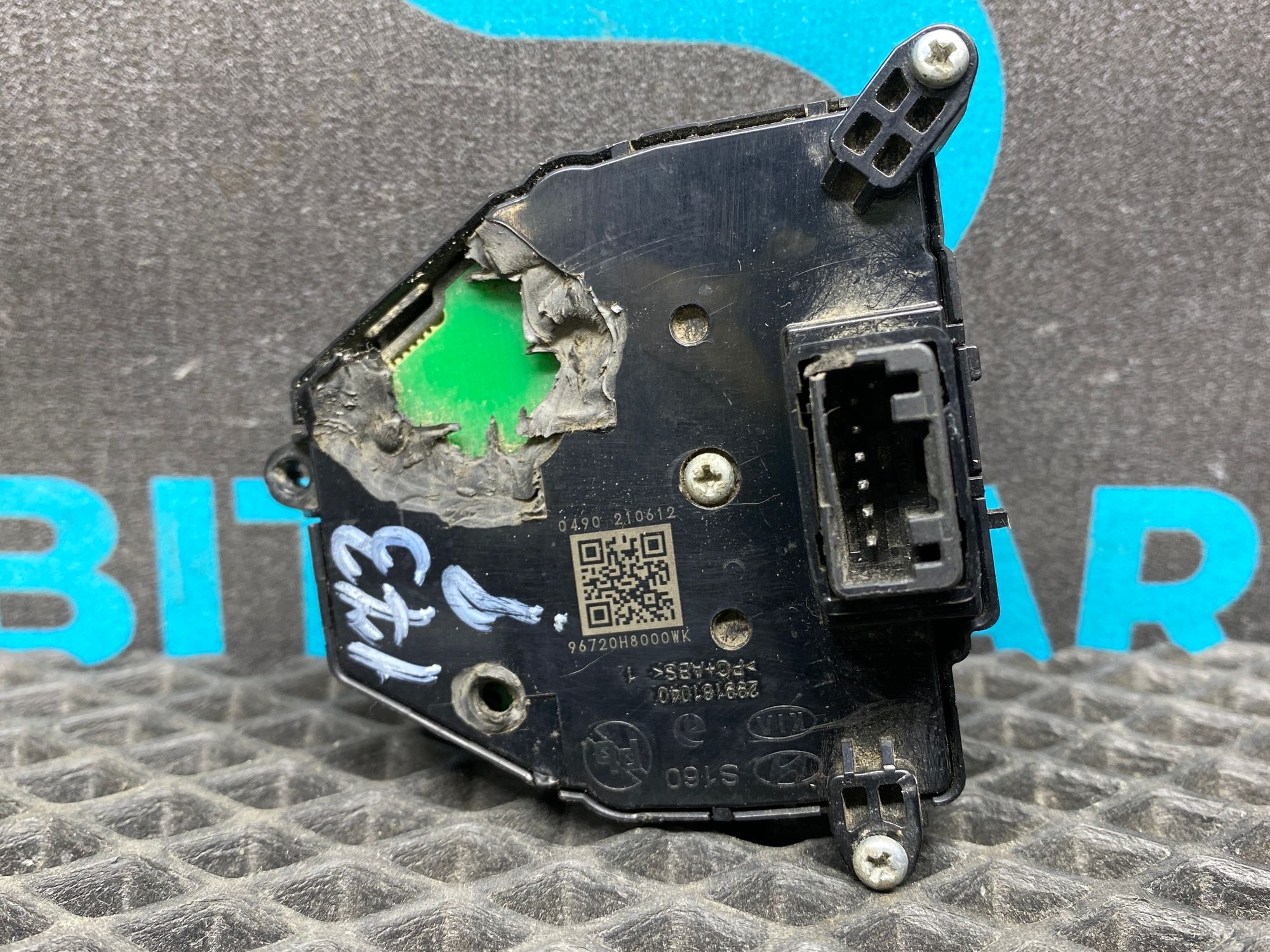 https://ycs.partsauto.market/partsauto-images/thmbs/userImages/c8f07ba63eb5b2f0f6006ea854bf8f7d/part/017a231d-05da-44ad-9bdd-f1b25f359f33_1776936265614.jpg