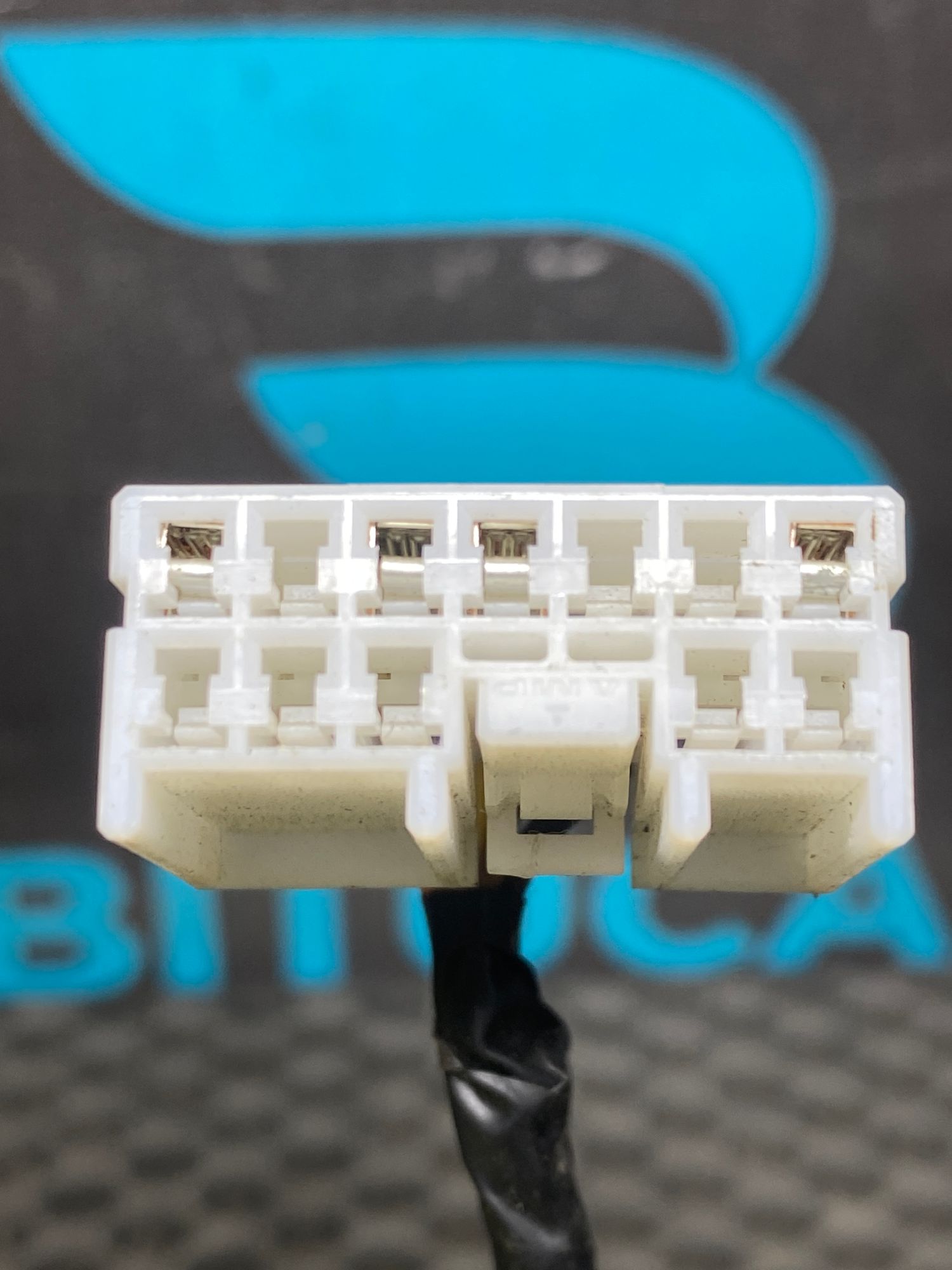 https://ycs.partsauto.market/partsauto-images/thmbs/userImages/c8f07ba63eb5b2f0f6006ea854bf8f7d/part/020c6479-cbc9-4926-9d96-8fa11df11ccb_1777038182863.jpg