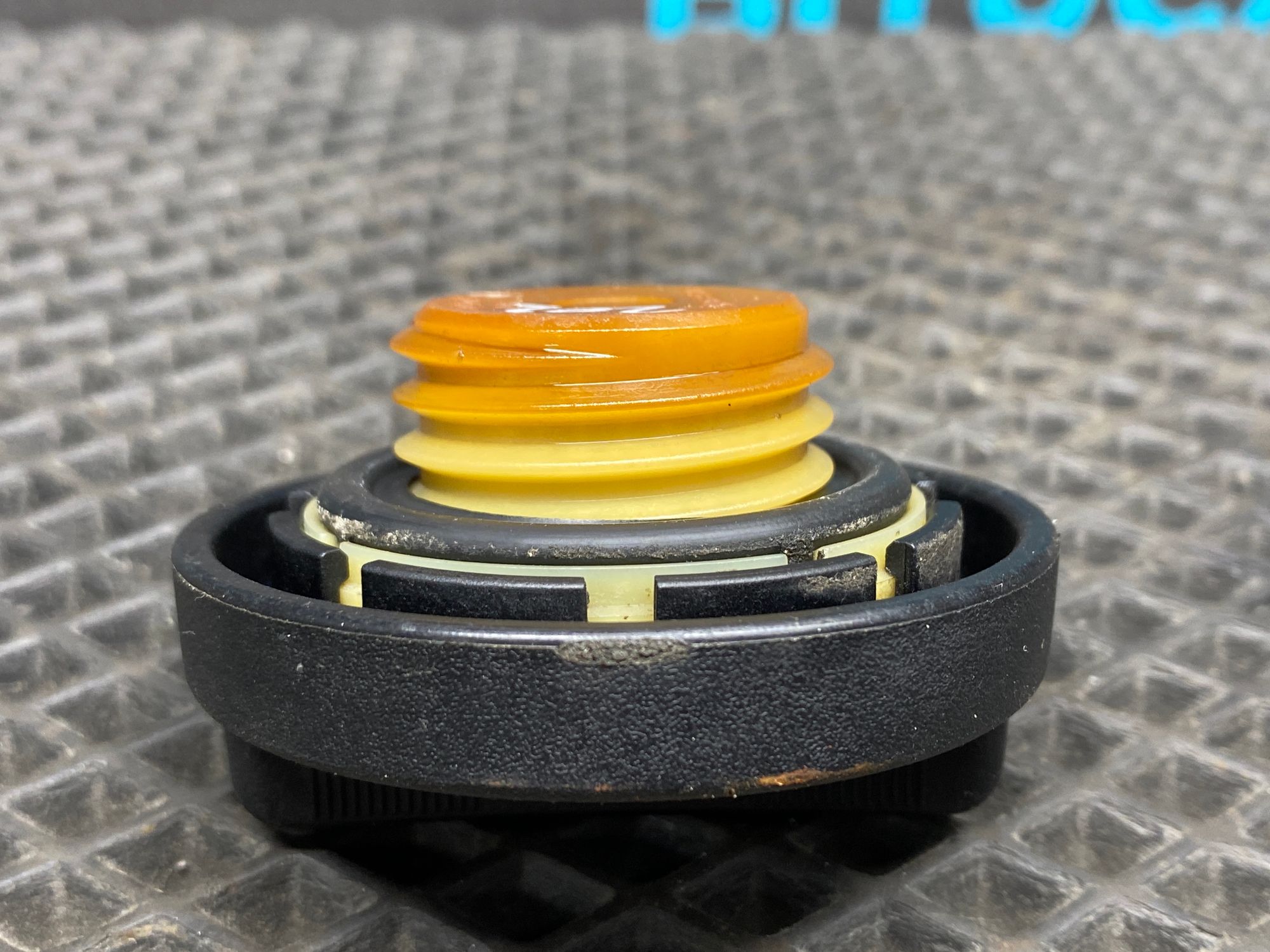 https://ycs.partsauto.market/partsauto-images/thmbs/userImages/c8f07ba63eb5b2f0f6006ea854bf8f7d/part/0286b171-1c5c-4592-957b-c6a765a009ee_1777211620195.jpg