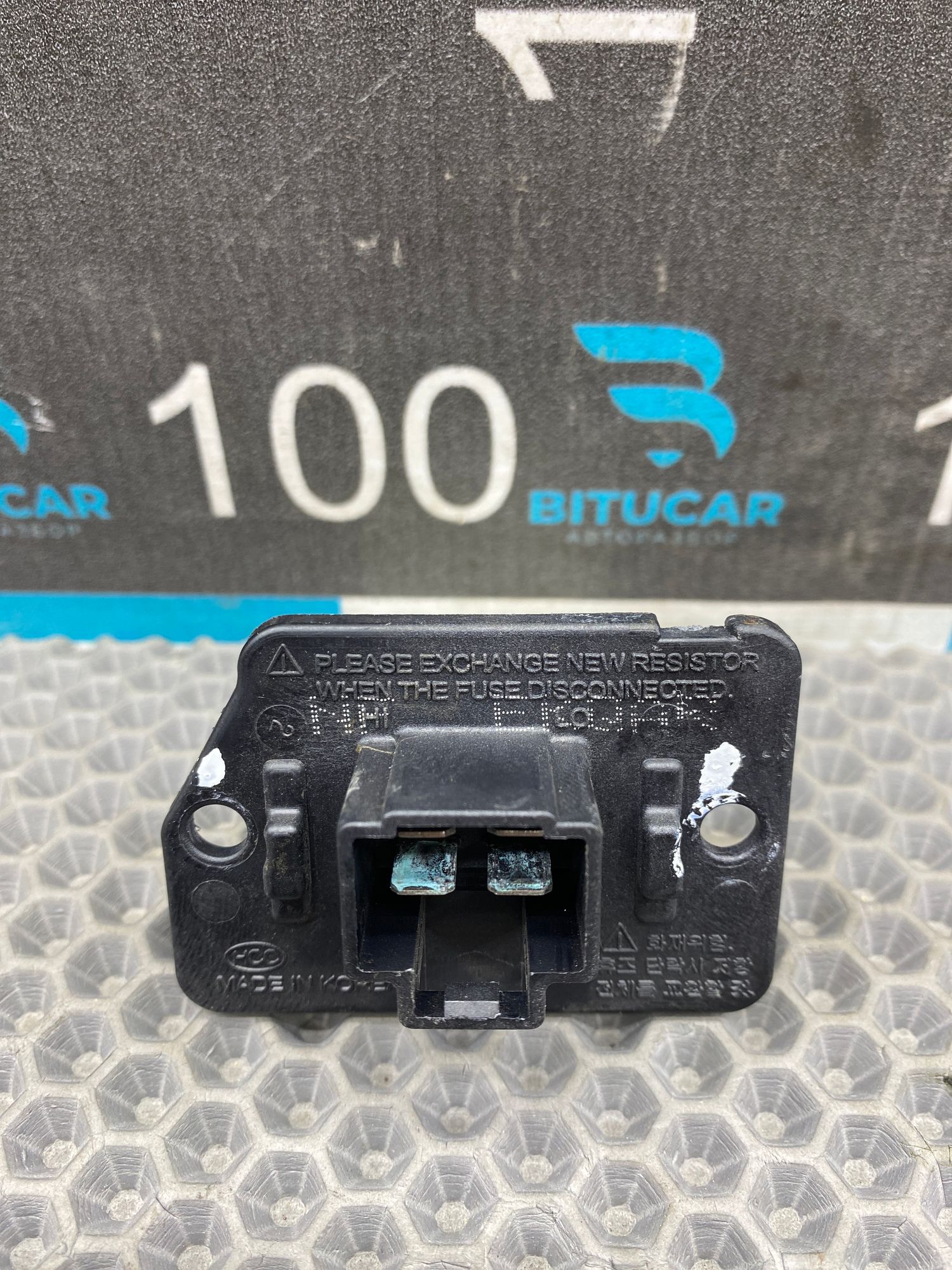 https://ycs.partsauto.market/partsauto-images/thmbs/userImages/c8f07ba63eb5b2f0f6006ea854bf8f7d/part/0331bdd2-162f-4e61-9889-8f312e298300_1774851817819.jpg