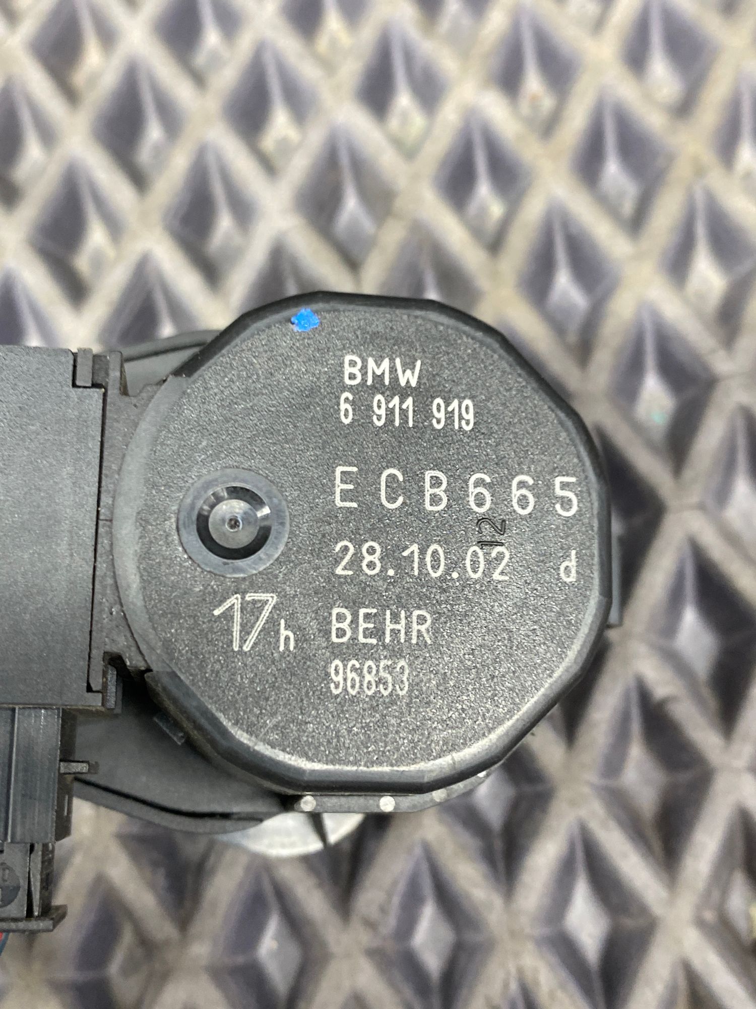 Б/У Сервопривод заслонок отопителя BMW 7-Series 4 дорест. 2001—2005 2003 Черный, 890 рублей, Краснодар