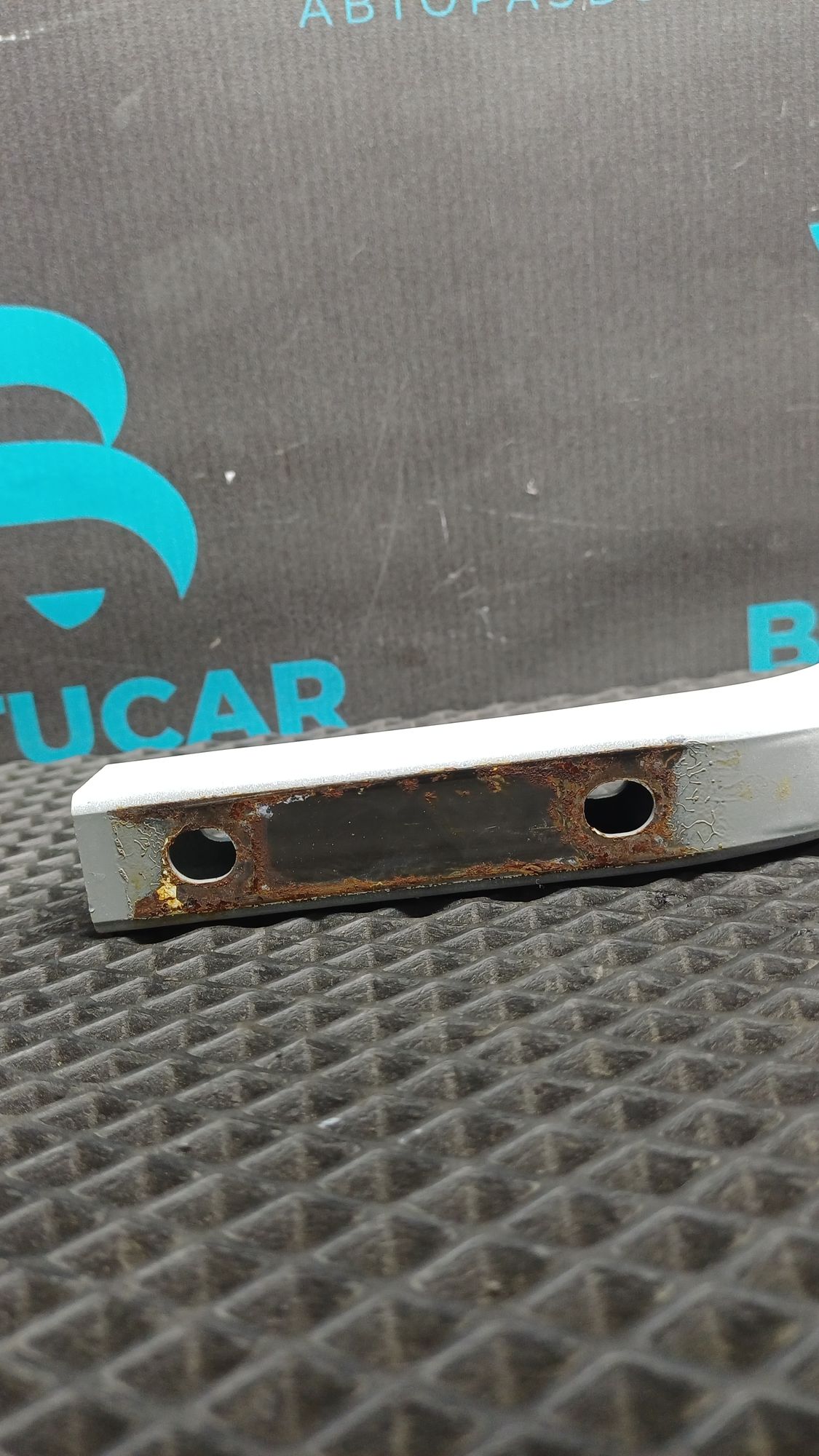 https://ycs.partsauto.market/partsauto-images/thmbs/userImages/c8f07ba63eb5b2f0f6006ea854bf8f7d/part/03bef60b-0555-4076-aed7-8265e20b2c99_1776869605596.jpg