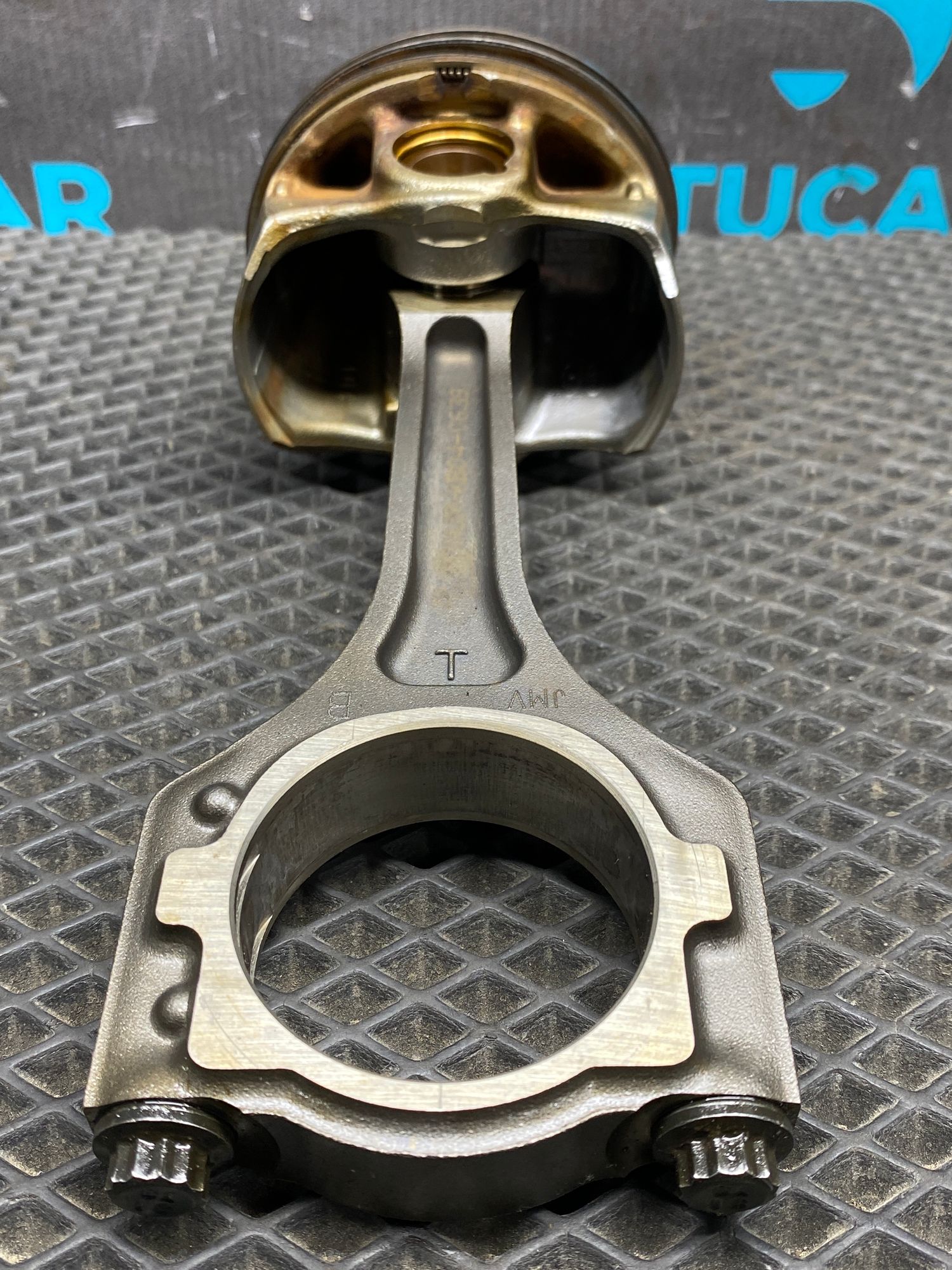 https://ycs.partsauto.market/partsauto-images/thmbs/userImages/c8f07ba63eb5b2f0f6006ea854bf8f7d/part/04d0f637-064f-4c40-ad1f-2aea15e4f0b6_1777203189061.jpg