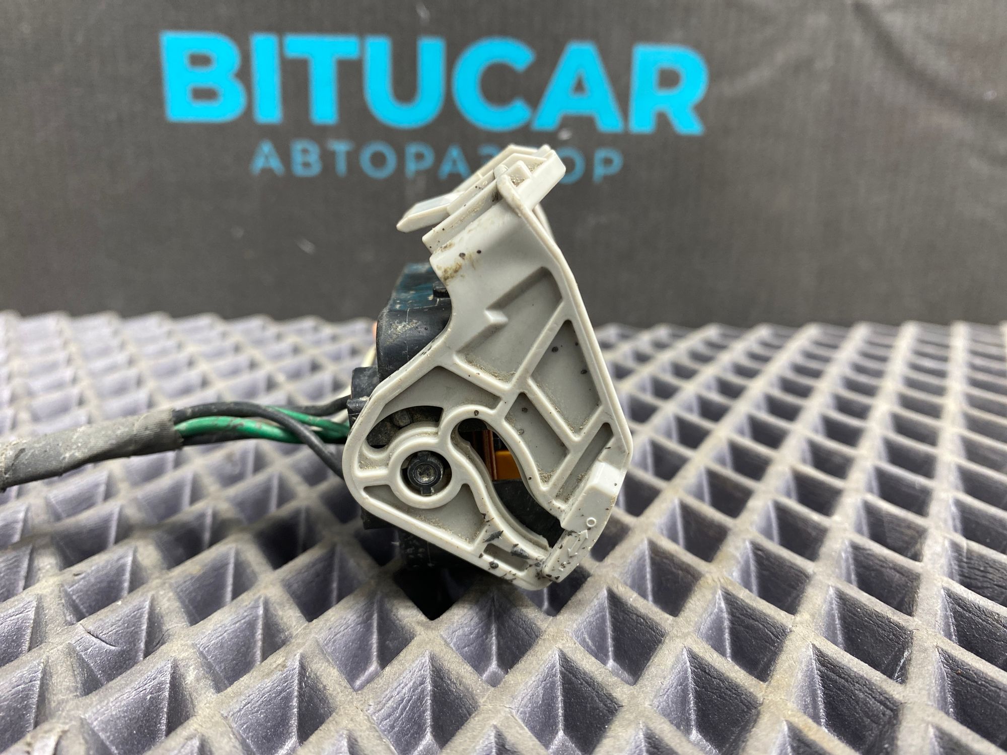 https://ycs.partsauto.market/partsauto-images/thmbs/userImages/c8f07ba63eb5b2f0f6006ea854bf8f7d/part/04f0d5d9-cb8d-4fcf-b942-e5444185bc1c_1775558848239.jpg