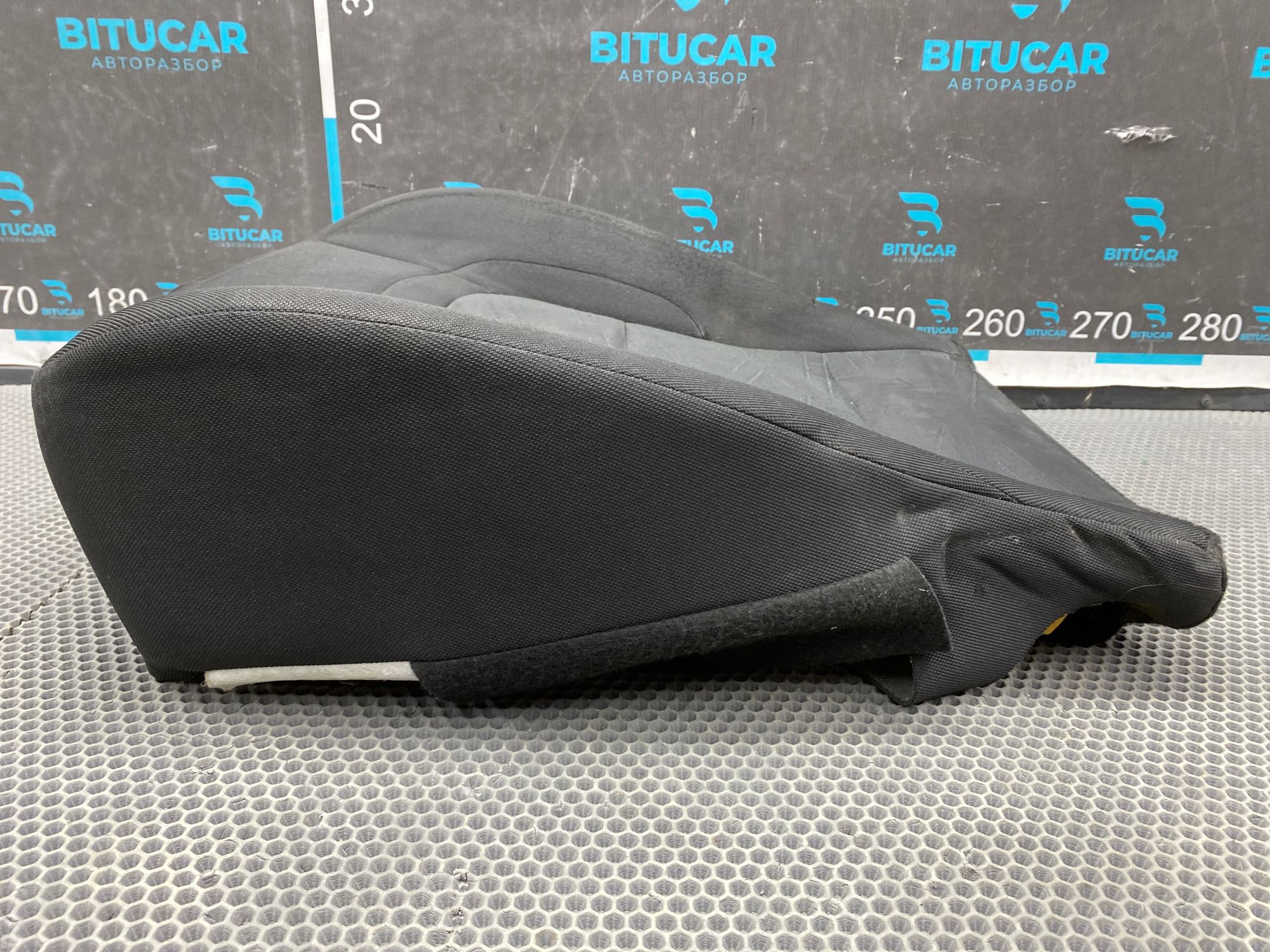 https://ycs.partsauto.market/partsauto-images/thmbs/userImages/c8f07ba63eb5b2f0f6006ea854bf8f7d/part/052cef64-e34f-475b-ad0a-3d803d9eb3a6_1777618794562.jpg