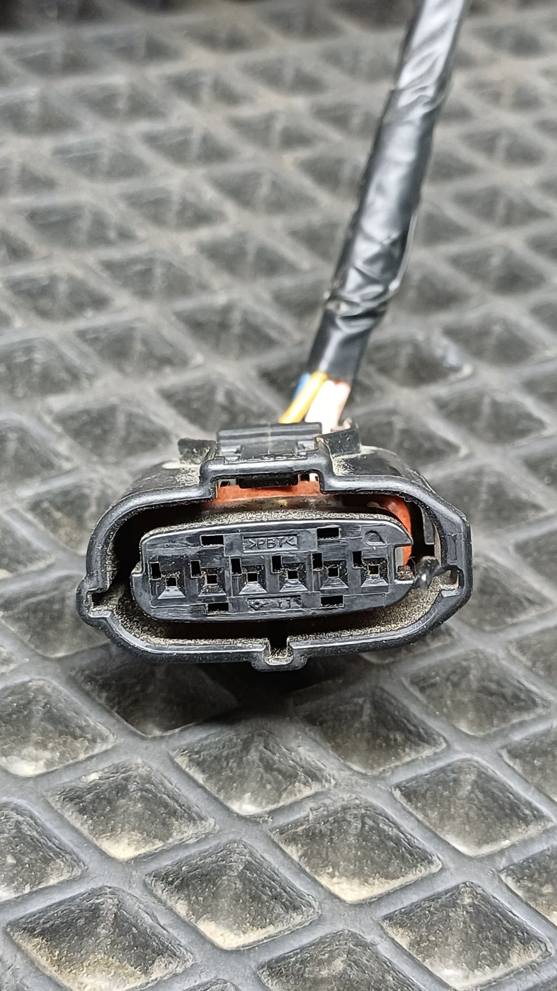 https://ycs.partsauto.market/partsauto-images/thmbs/userImages/c8f07ba63eb5b2f0f6006ea854bf8f7d/part/055c2379-c3a1-480d-ba76-684b8b30797a_1777534842665.jpg