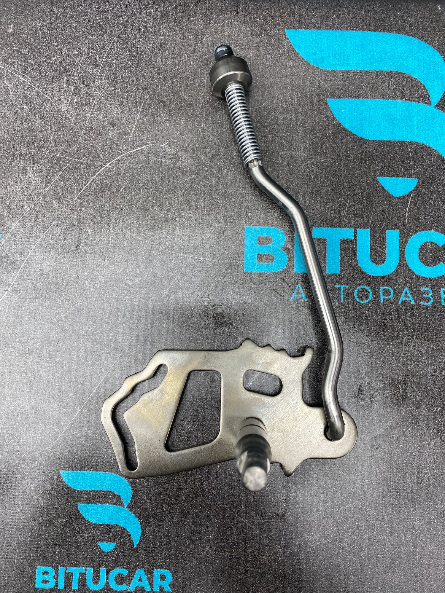 https://ycs.partsauto.market/partsauto-images/thmbs/userImages/c8f07ba63eb5b2f0f6006ea854bf8f7d/part/05a8186a-0484-4dae-be2f-8babdd371141_1771330251477.jpg