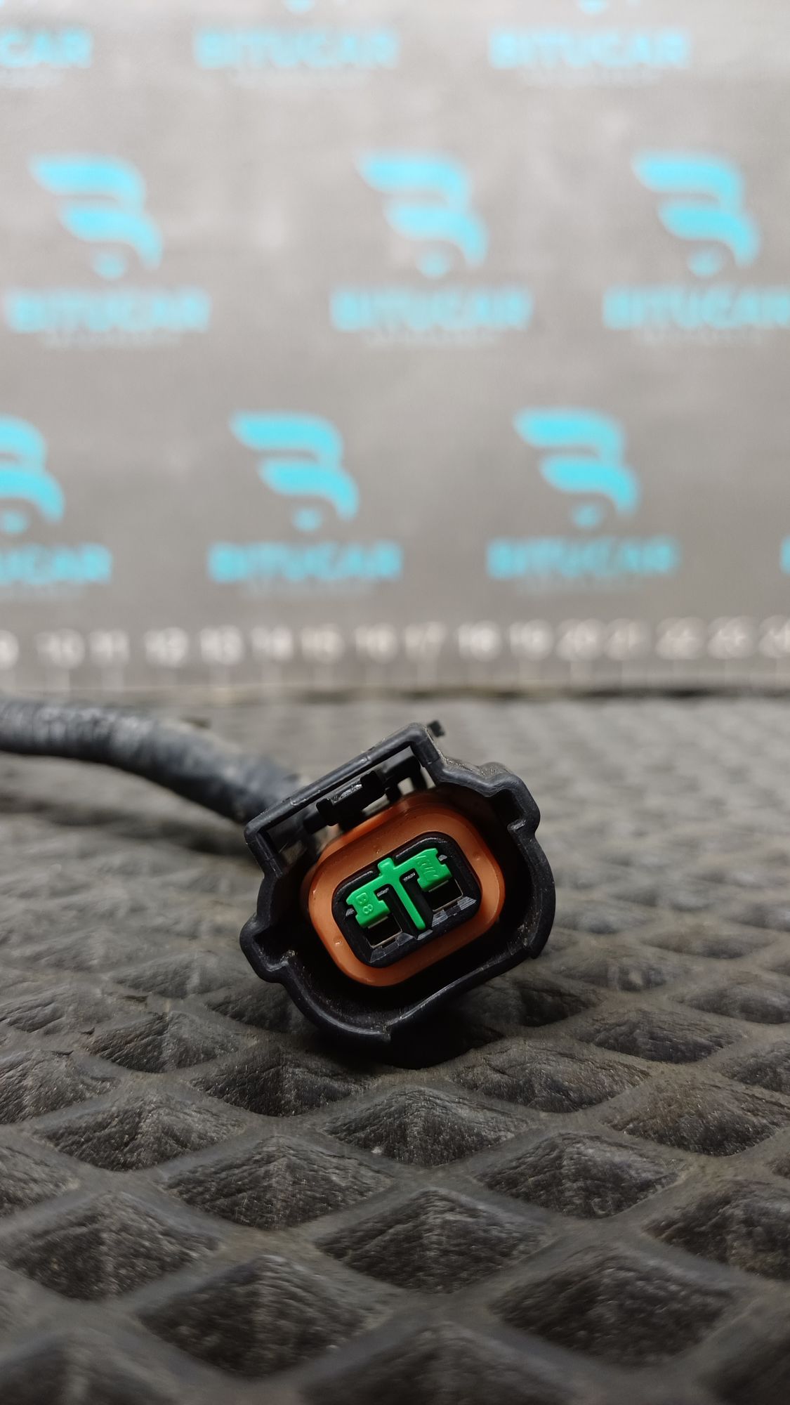 https://ycs.partsauto.market/partsauto-images/thmbs/userImages/c8f07ba63eb5b2f0f6006ea854bf8f7d/part/05d34a90-9a58-4730-b69c-3b34d79e4c3b_1777535557522.jpg