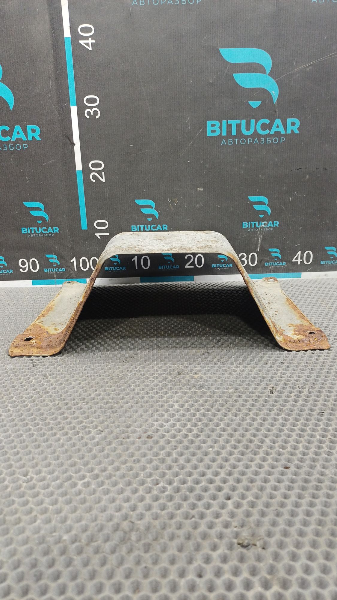 https://ycs.partsauto.market/partsauto-images/thmbs/userImages/c8f07ba63eb5b2f0f6006ea854bf8f7d/part/063c9e5e-43d8-41c2-996a-2ece597b6121_1777295304680.jpg