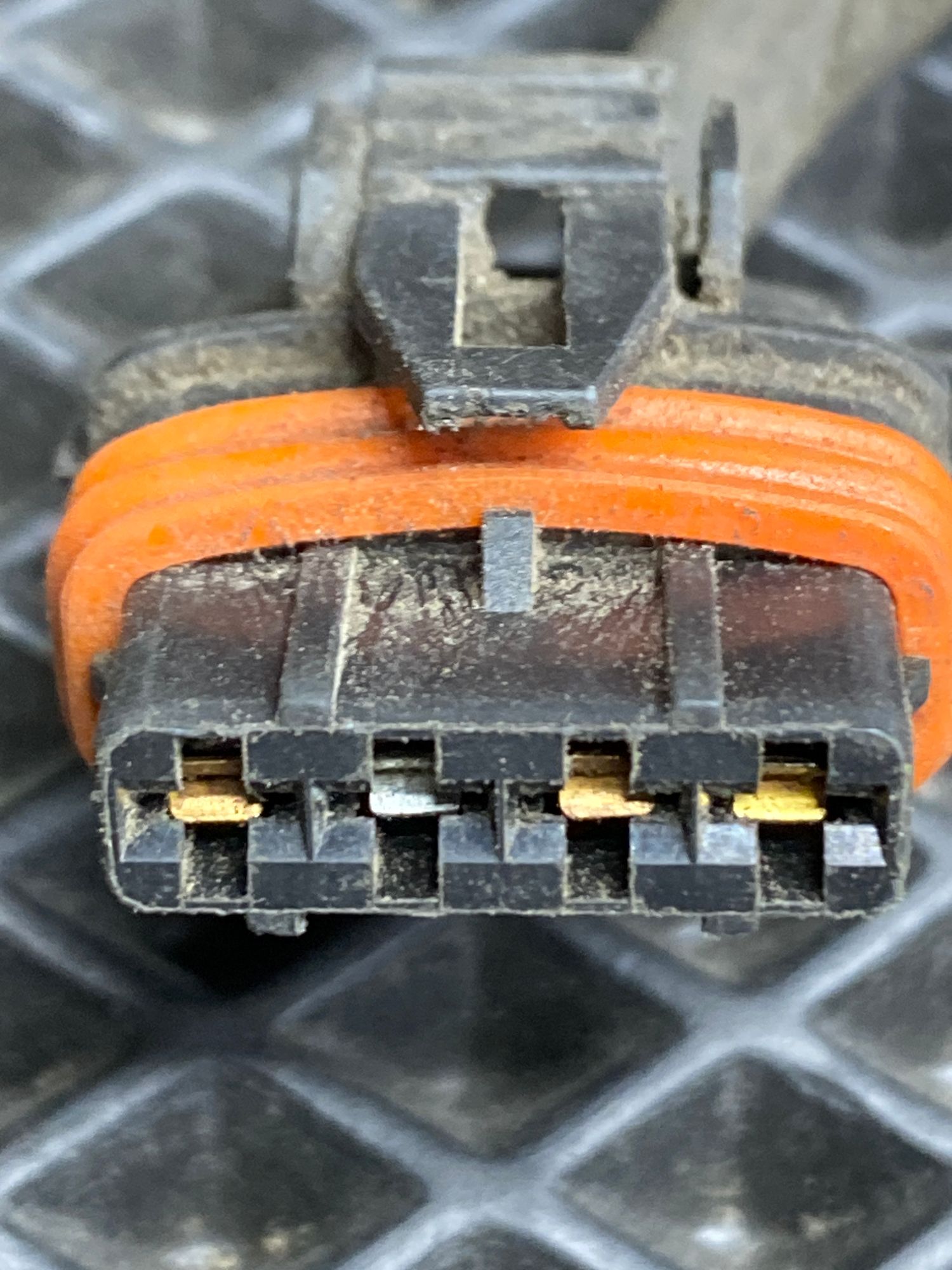 https://ycs.partsauto.market/partsauto-images/thmbs/userImages/c8f07ba63eb5b2f0f6006ea854bf8f7d/part/065f3b93-15d0-457f-a9b9-ee351e34f657_1775741105449.jpg