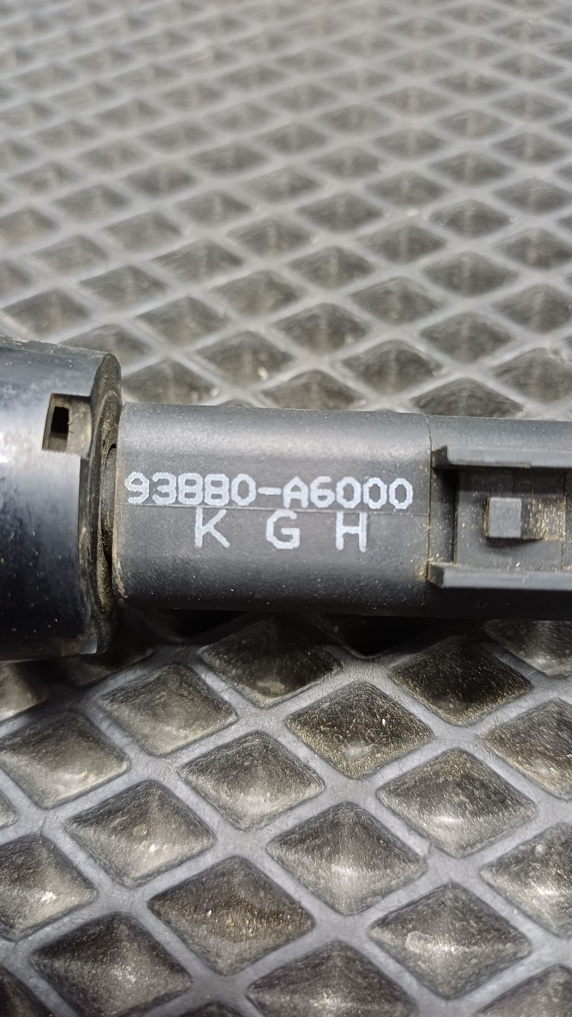 https://ycs.partsauto.market/partsauto-images/thmbs/userImages/c8f07ba63eb5b2f0f6006ea854bf8f7d/part/06b33f47-8865-45f3-9670-4325bbe69a51_1777554600625.jpg