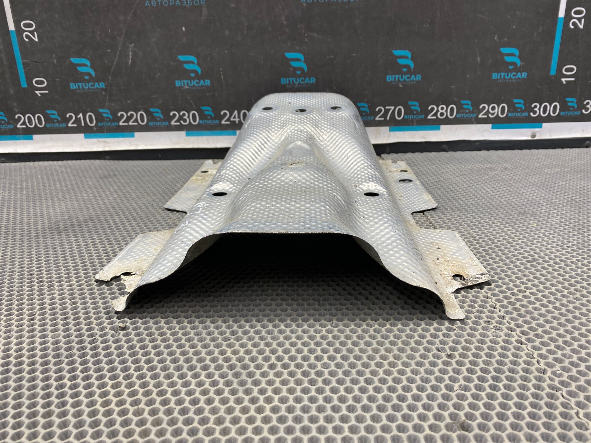 Б/У Экран тепловой глушителя Kia Optima 4 JF (G4KJ) 2.4L AT 2019 GT-Line, 1990 рублей, Краснодар