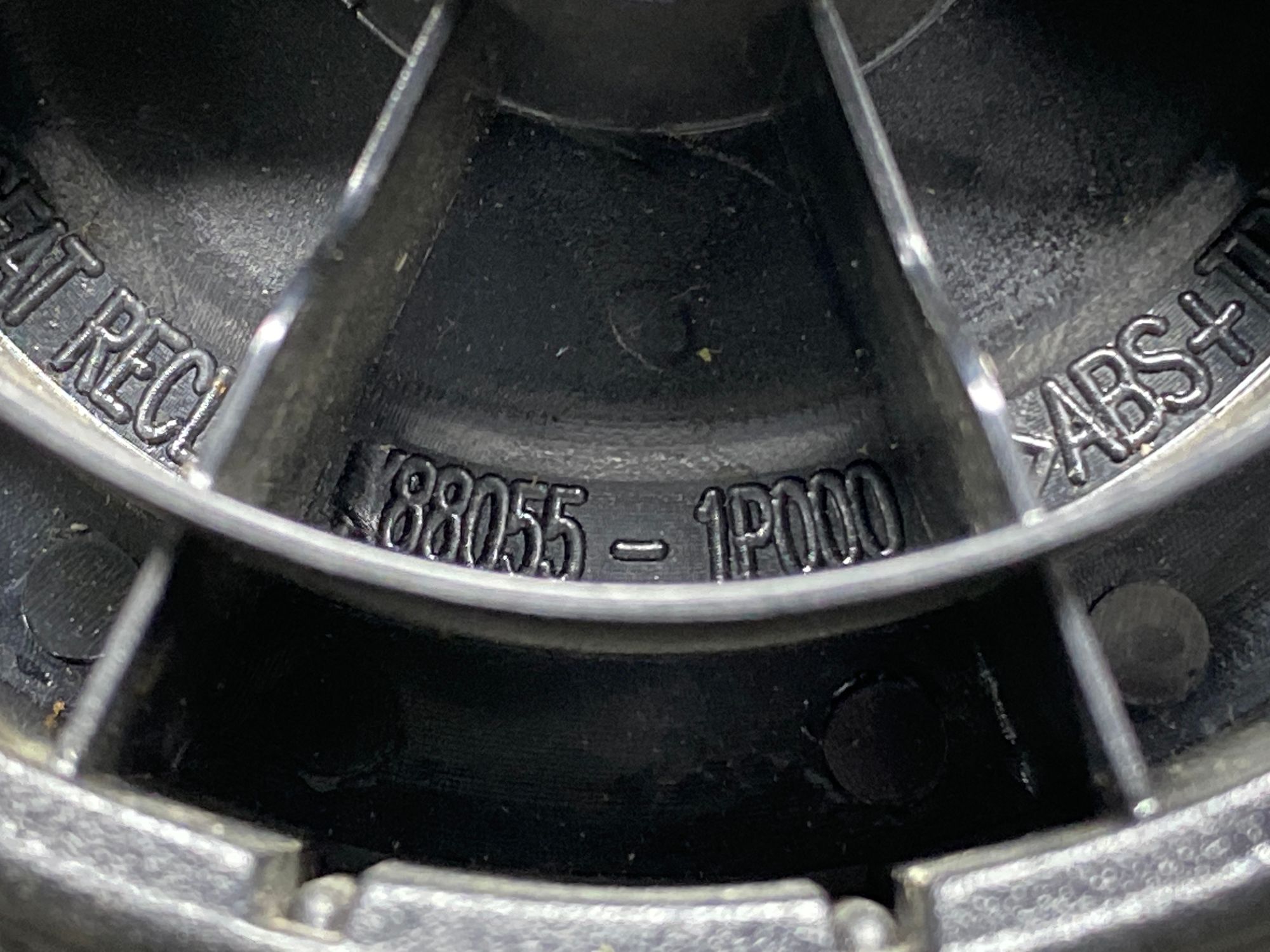 https://ycs.partsauto.market/partsauto-images/thmbs/userImages/c8f07ba63eb5b2f0f6006ea854bf8f7d/part/06f1126f-cdc7-49ba-a3c6-7cd5a9682faf_1777619560419.jpg