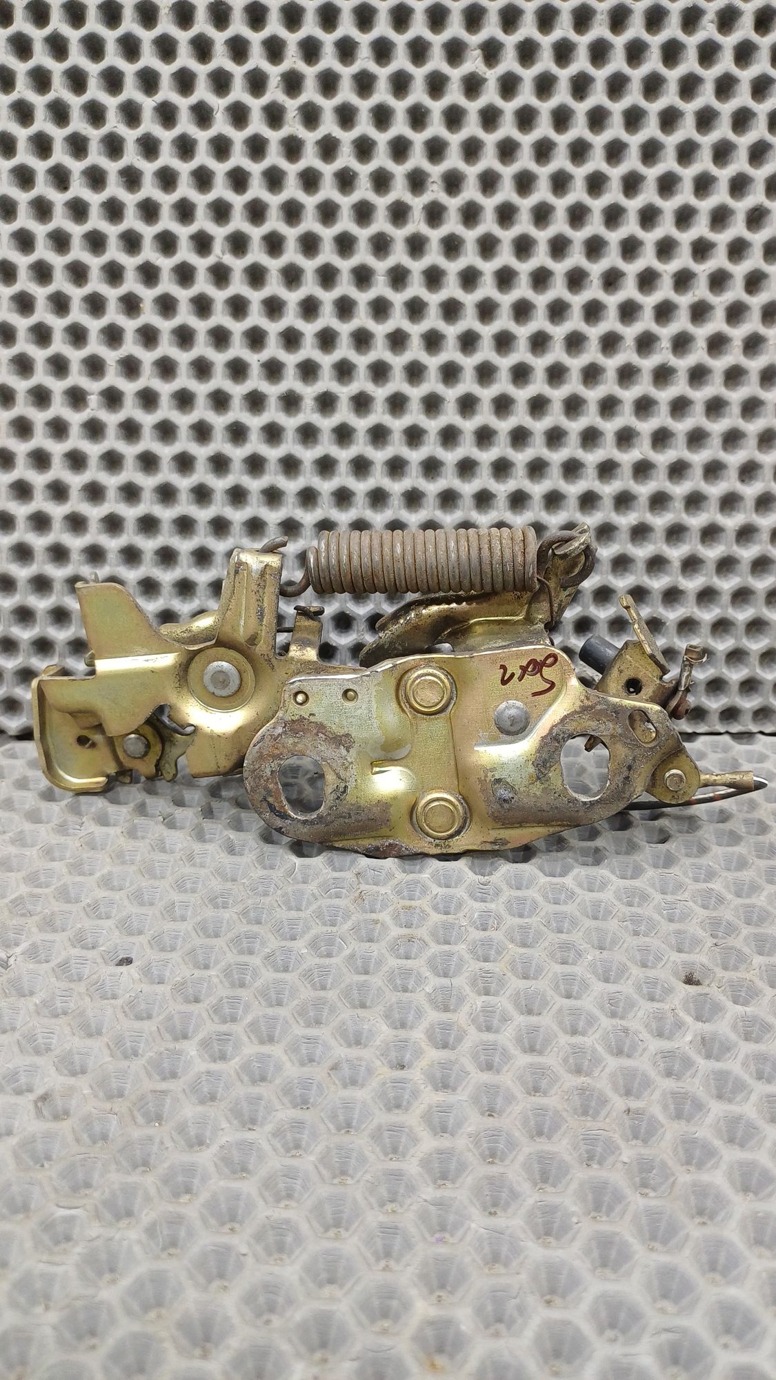 Б/У Замок двери багажника Toyota CARINA E 6 дорест. 1992—1996 1994 Зеленый, 1990 рублей, Краснодар