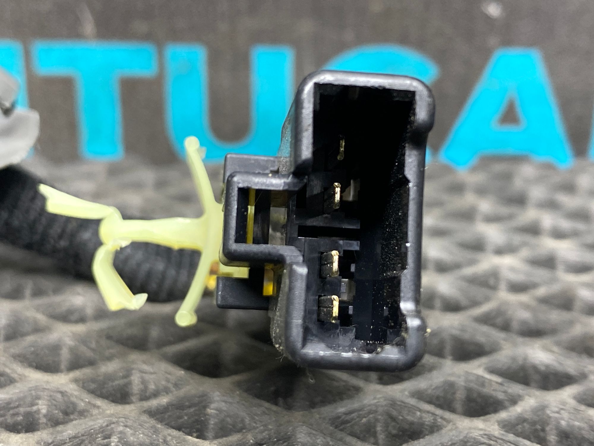 https://ycs.partsauto.market/partsauto-images/thmbs/userImages/c8f07ba63eb5b2f0f6006ea854bf8f7d/part/0769a40e-3c26-40dc-b780-d6677bf11a0a_1777454796321.jpg