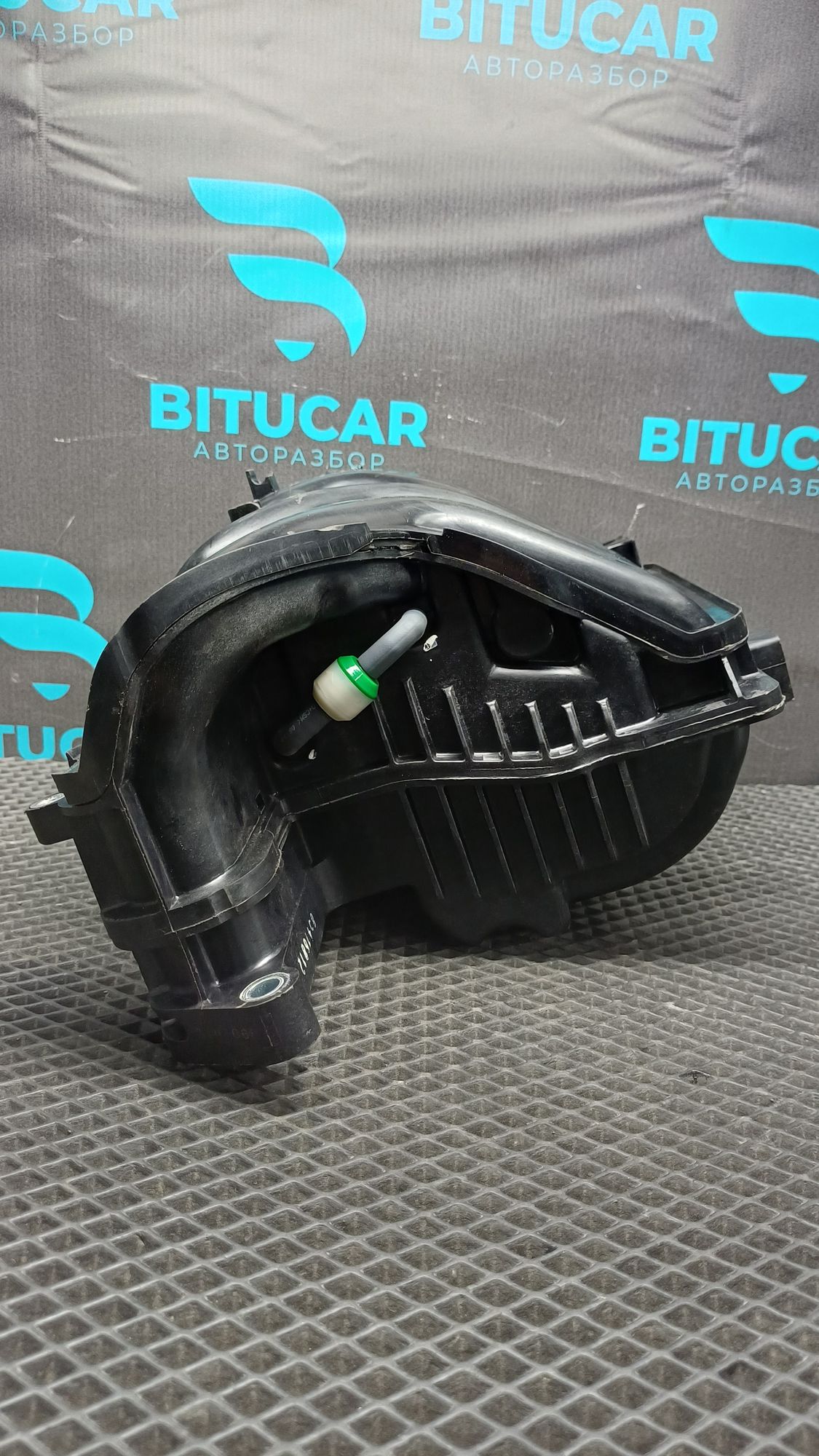 https://ycs.partsauto.market/partsauto-images/thmbs/userImages/c8f07ba63eb5b2f0f6006ea854bf8f7d/part/0837575d-380f-4b53-9b6b-e5bbac68b07e_1777109165472.jpg