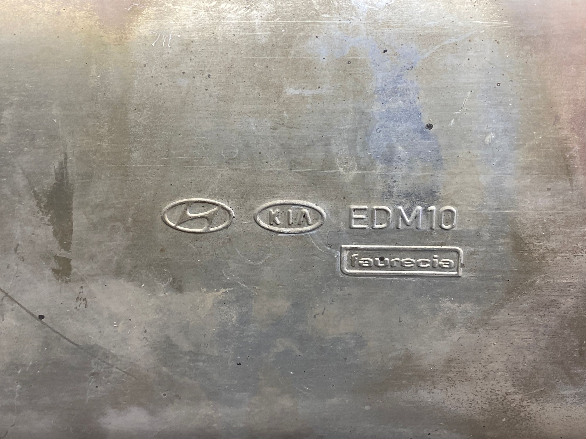 https://ycs.partsauto.market/partsauto-images/thmbs/userImages/c8f07ba63eb5b2f0f6006ea854bf8f7d/part/08688ecc-f2cc-4b3c-a6c6-b31334fba26b_1777368994374.jpg