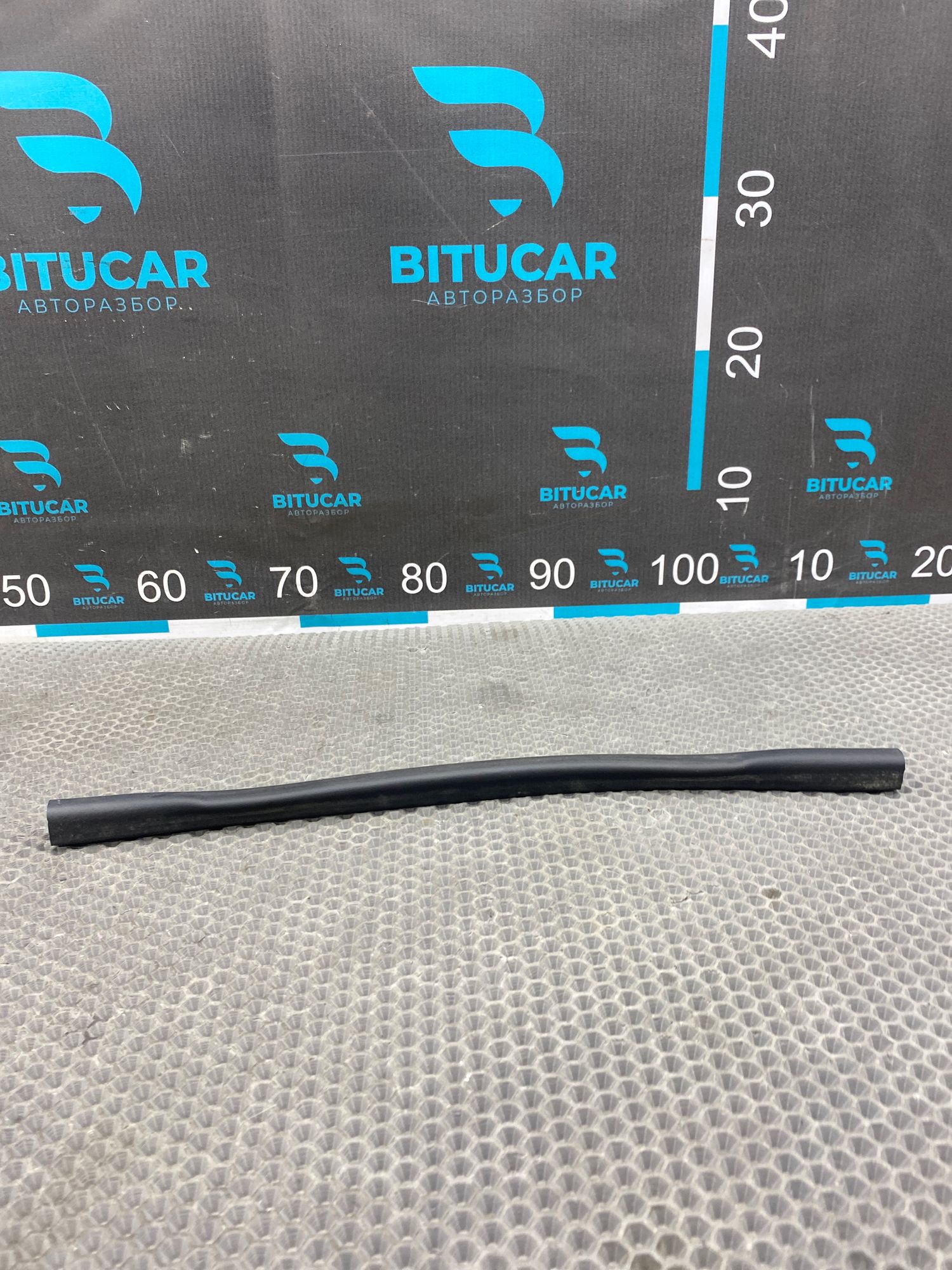 https://ycs.partsauto.market/partsauto-images/thmbs/userImages/c8f07ba63eb5b2f0f6006ea854bf8f7d/part/08e857d2-12a8-422a-a407-95caa5102290_1766052331890.jpg
