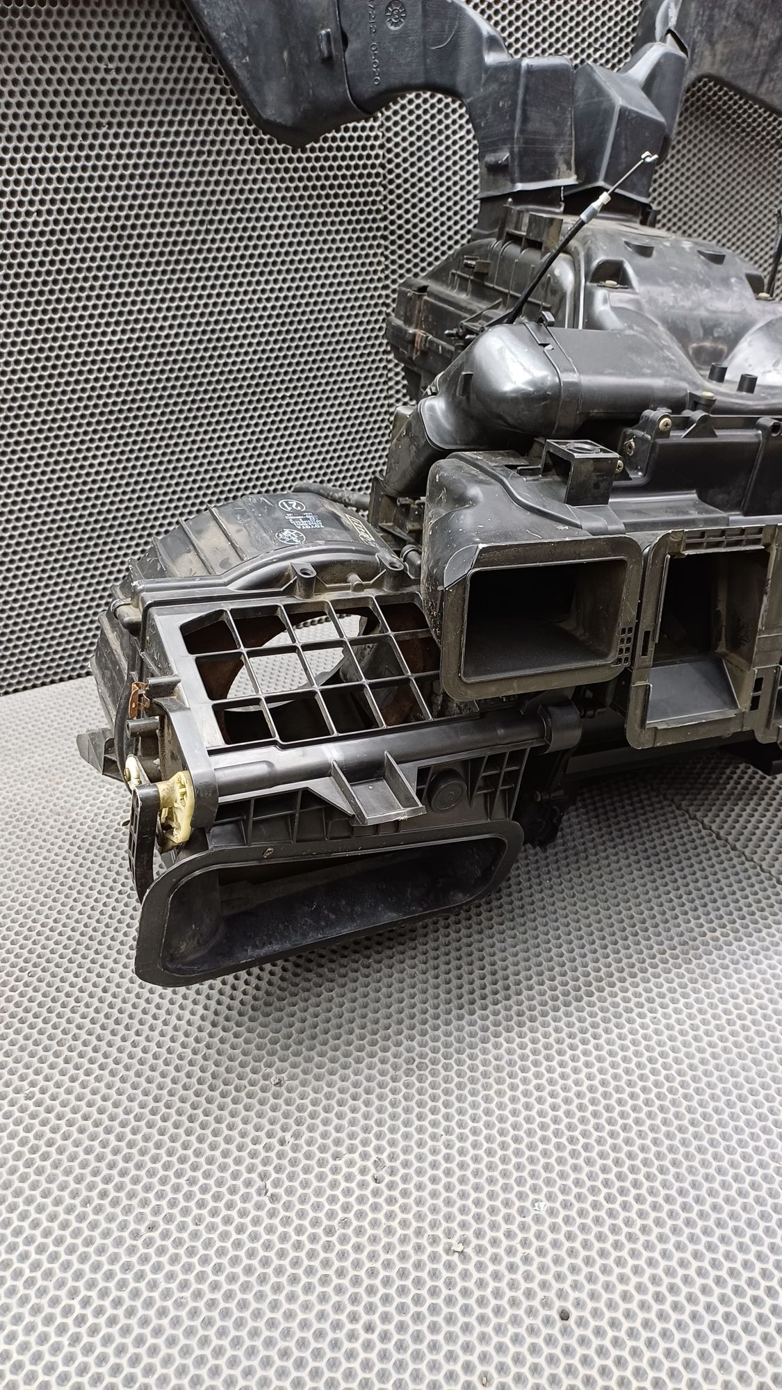 Б/У Корпус отопителя Toyota CARINA E 6 дорест. 1992—1996 1994 Зеленый, 990 рублей, Краснодар