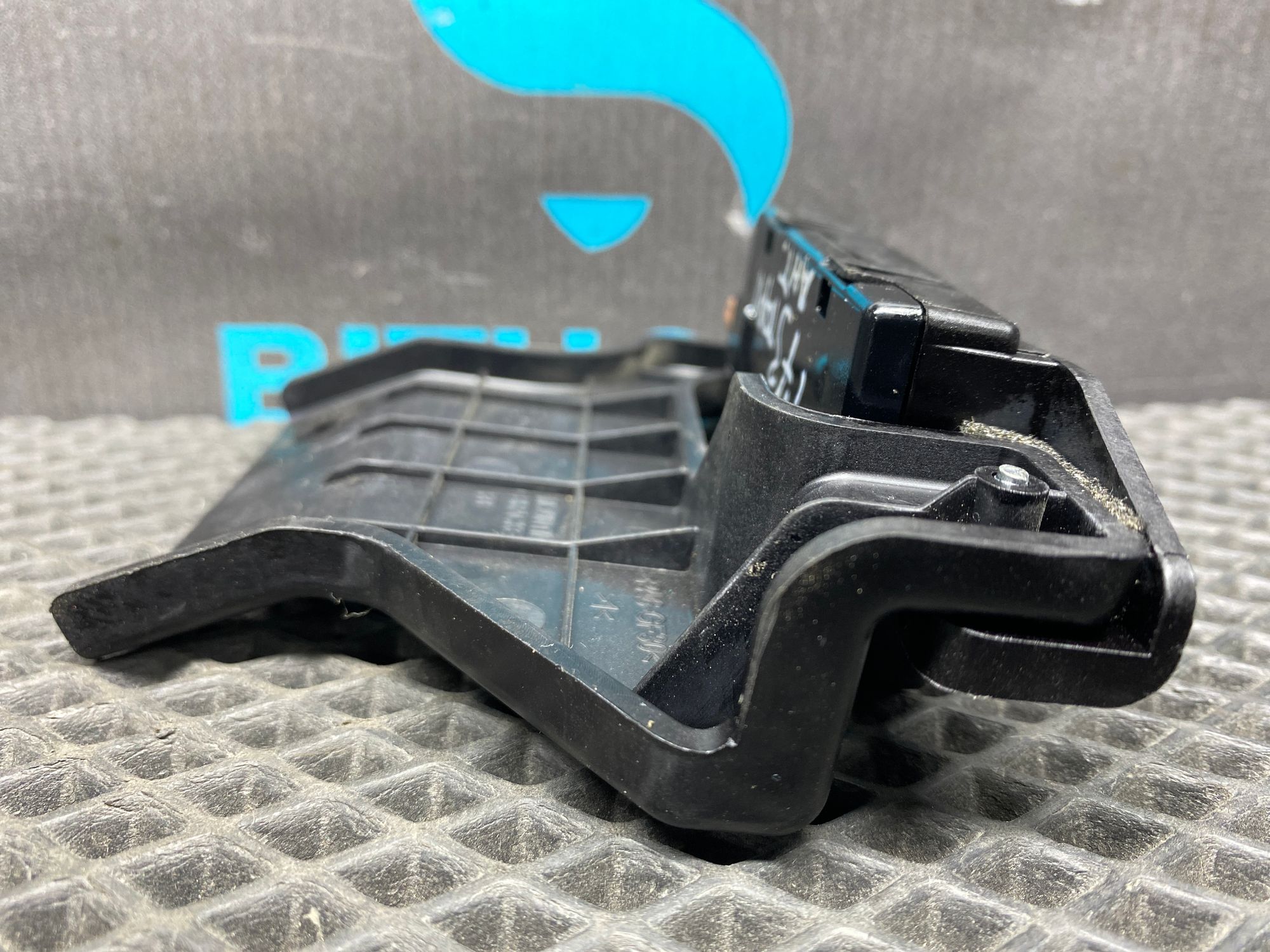 Б/У  антенна блока системы экстренного вызова Kia Rio 4 (G4FG) 1.6L AT 2021, 1490 рублей, Краснодар