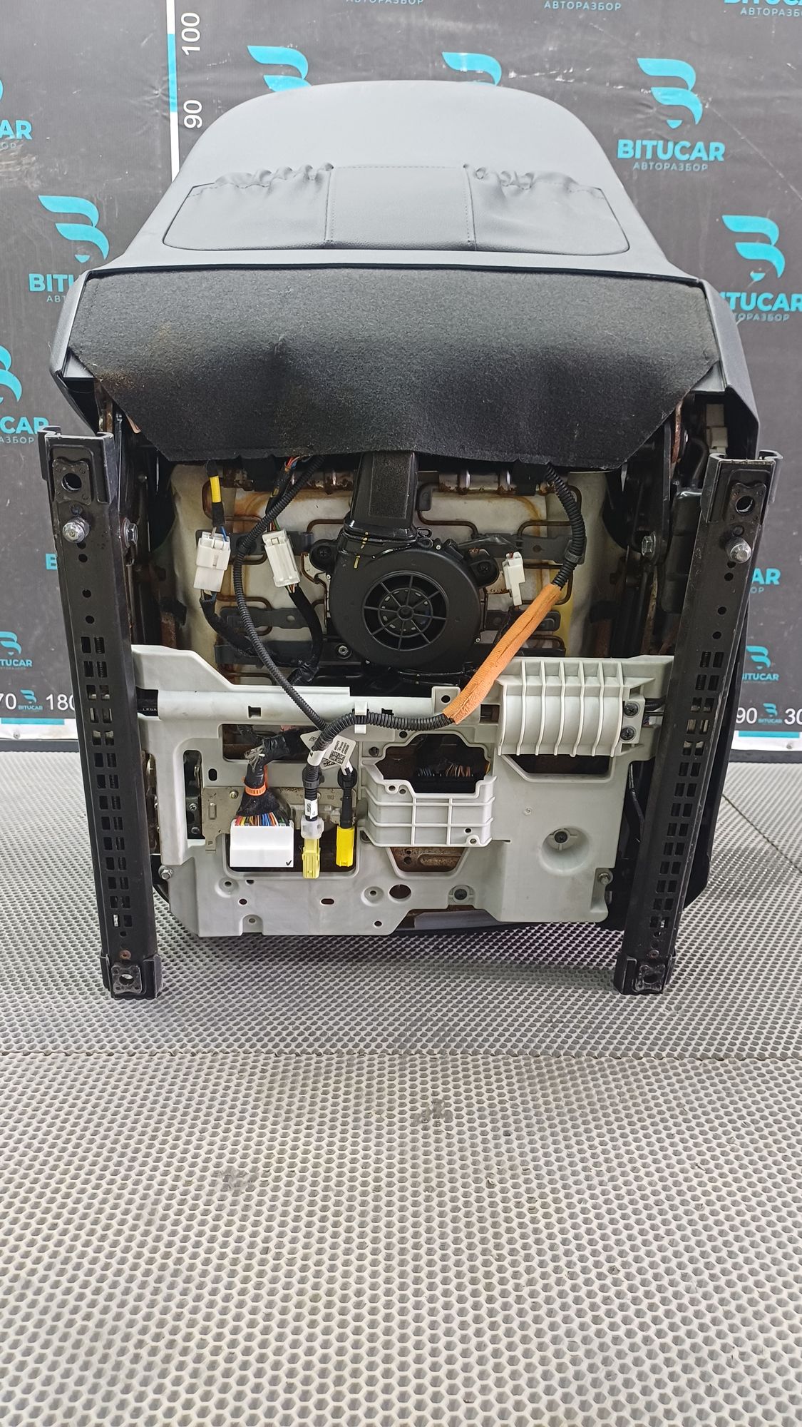 https://ycs.partsauto.market/partsauto-images/thmbs/userImages/c8f07ba63eb5b2f0f6006ea854bf8f7d/part/09fd866c-7981-4435-8249-722de64a33ab_1777445645959.jpg