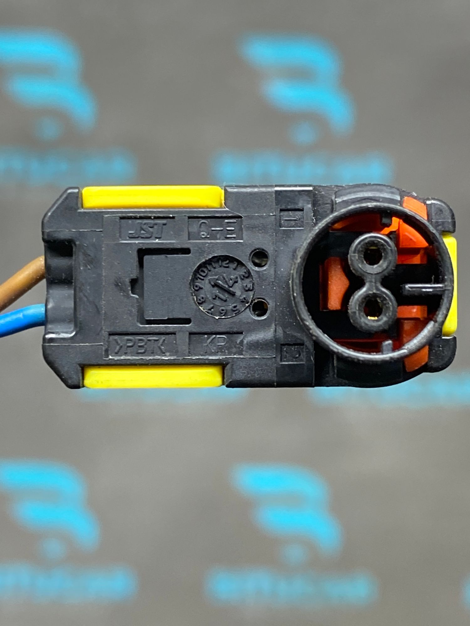 https://ycs.partsauto.market/partsauto-images/thmbs/userImages/c8f07ba63eb5b2f0f6006ea854bf8f7d/part/0a9b99f4-942c-4c5d-a4f2-e1cb564fd241_1777453093946.jpg