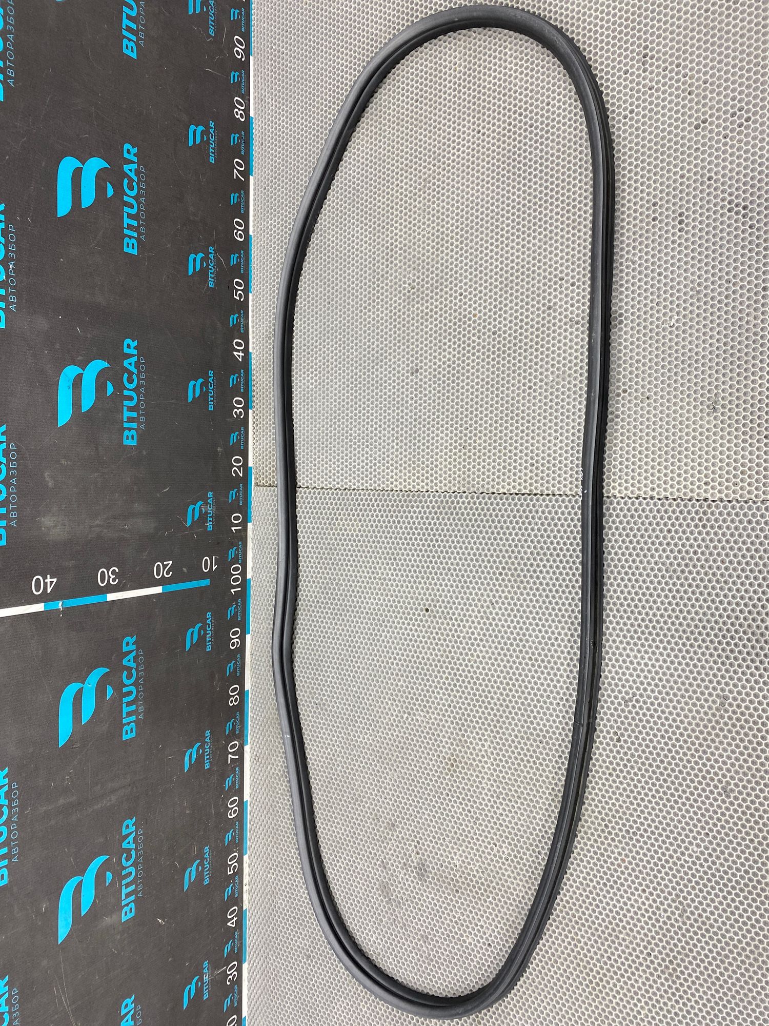 Уплотнитель дверного проема передний правый Kia Ceed 2 JD (G4FG) 1.6L MT 2015 Хэтчбек, 1490 рублей, Краснодар